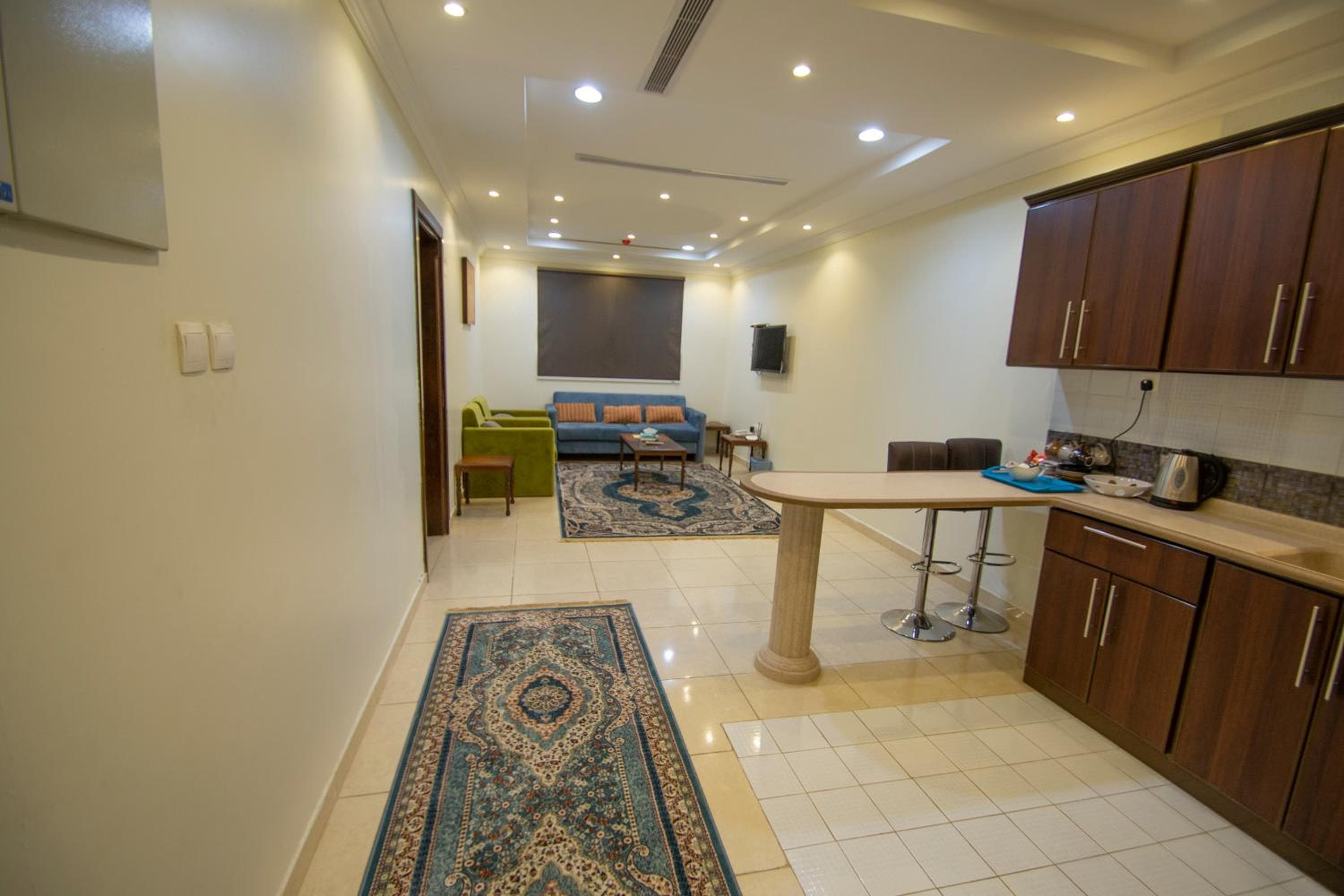 Waha AL Mudaif Serviced Apartments, Tabuk, photo 2