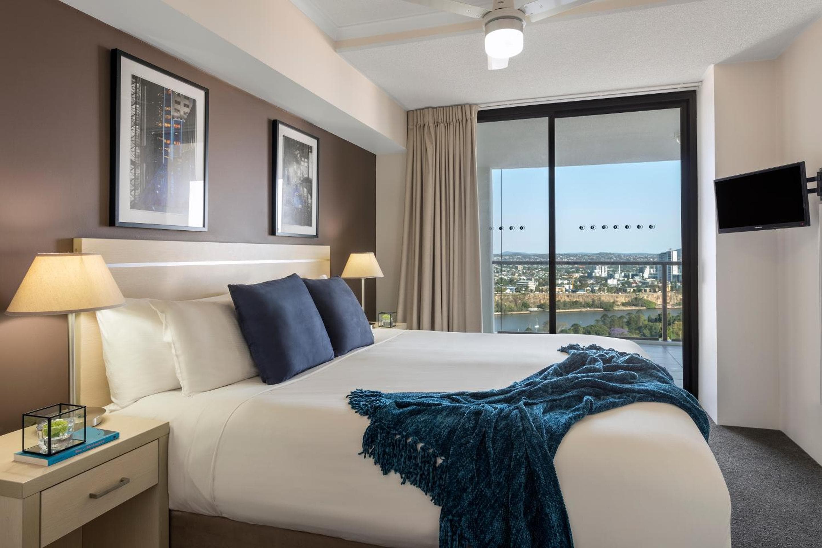 Oaks Brisbane River City Suites, Brisbane, photo 2