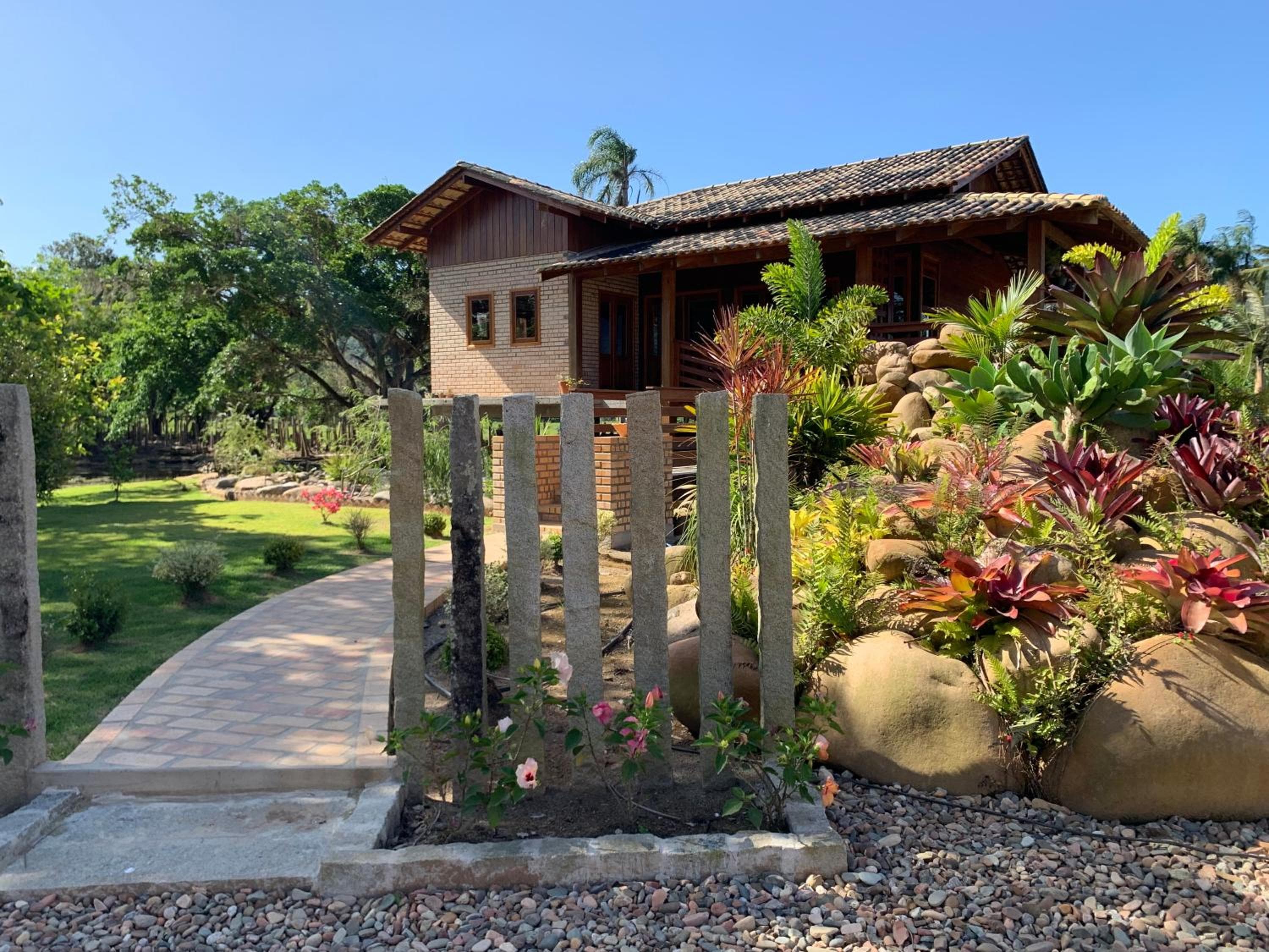 Casa do Lago - Condomínio de Casas para aluguel diário e de Temporada, Penha