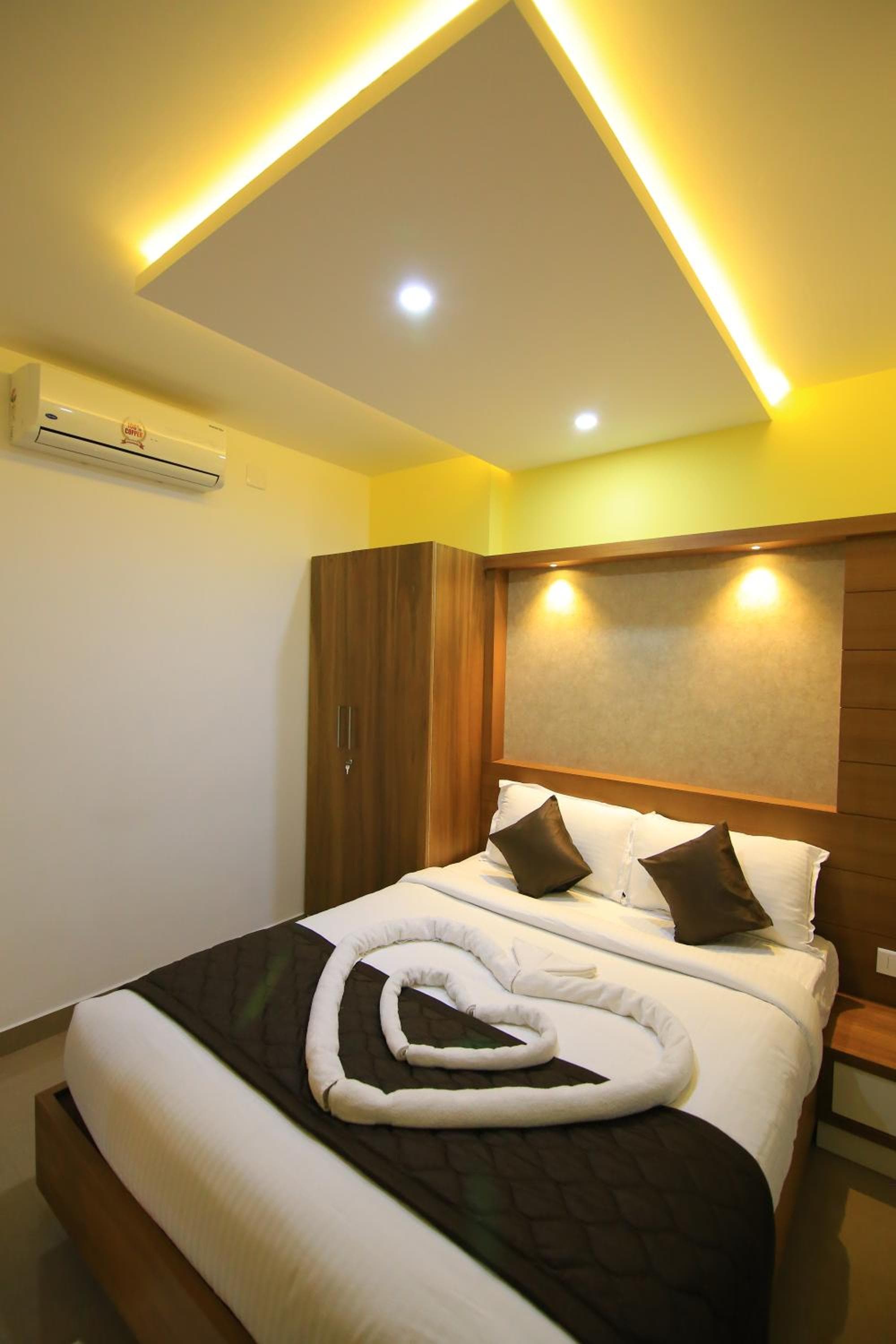 Royal Plaza Wayanad, Vythiri, photo 4