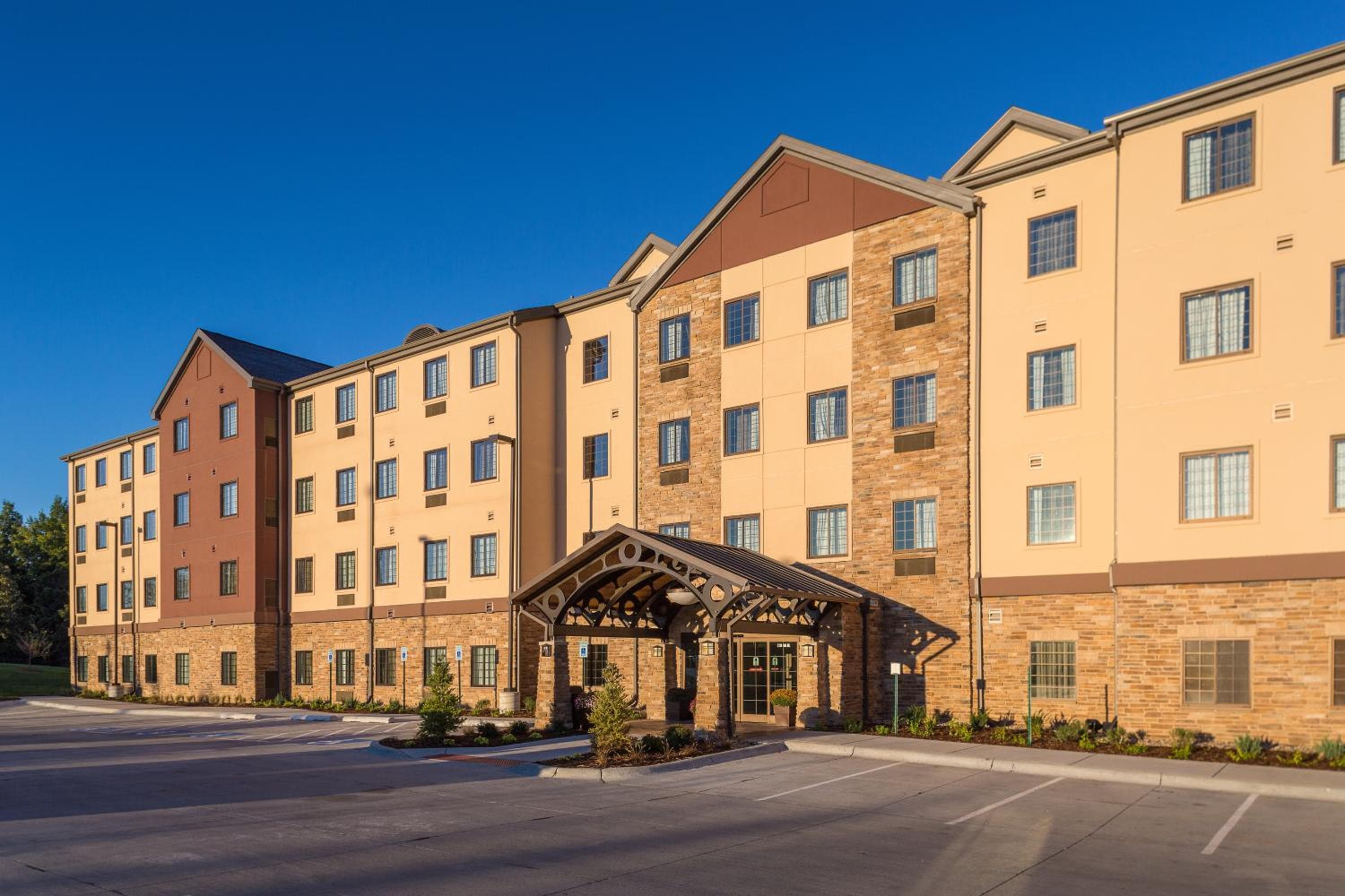 Staybridge Suites Omaha West by IHG, Omaha
