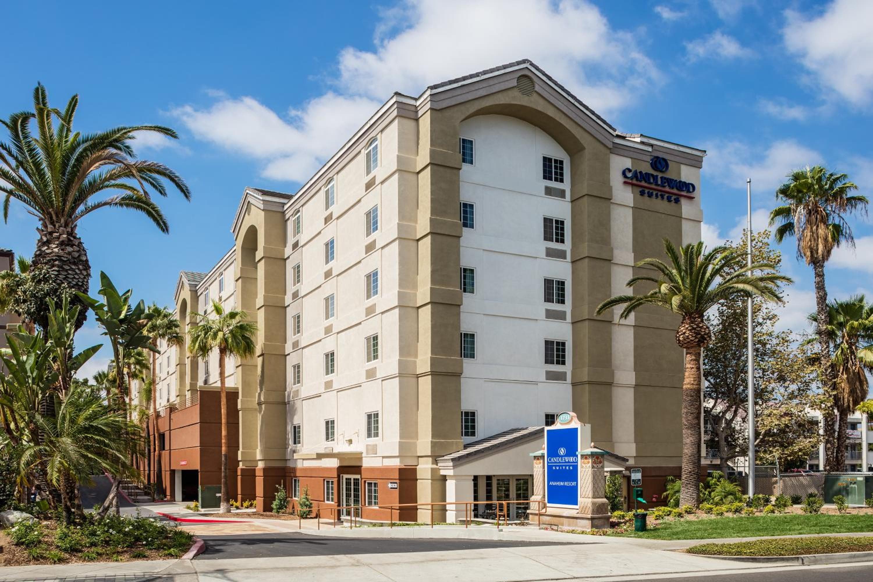 Candlewood Suites Anaheim - Resort Area by IHG, Anaheim