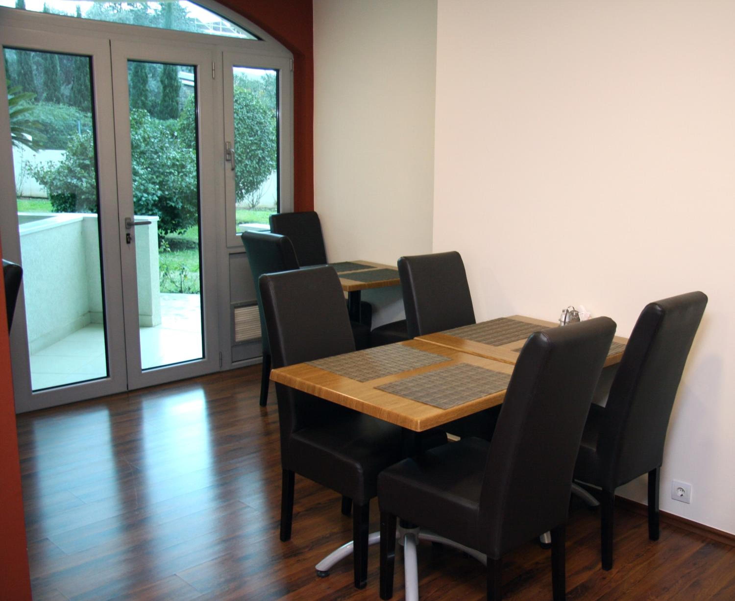 Vila V Lux Apartments, Petrovac na Moru, photo 5