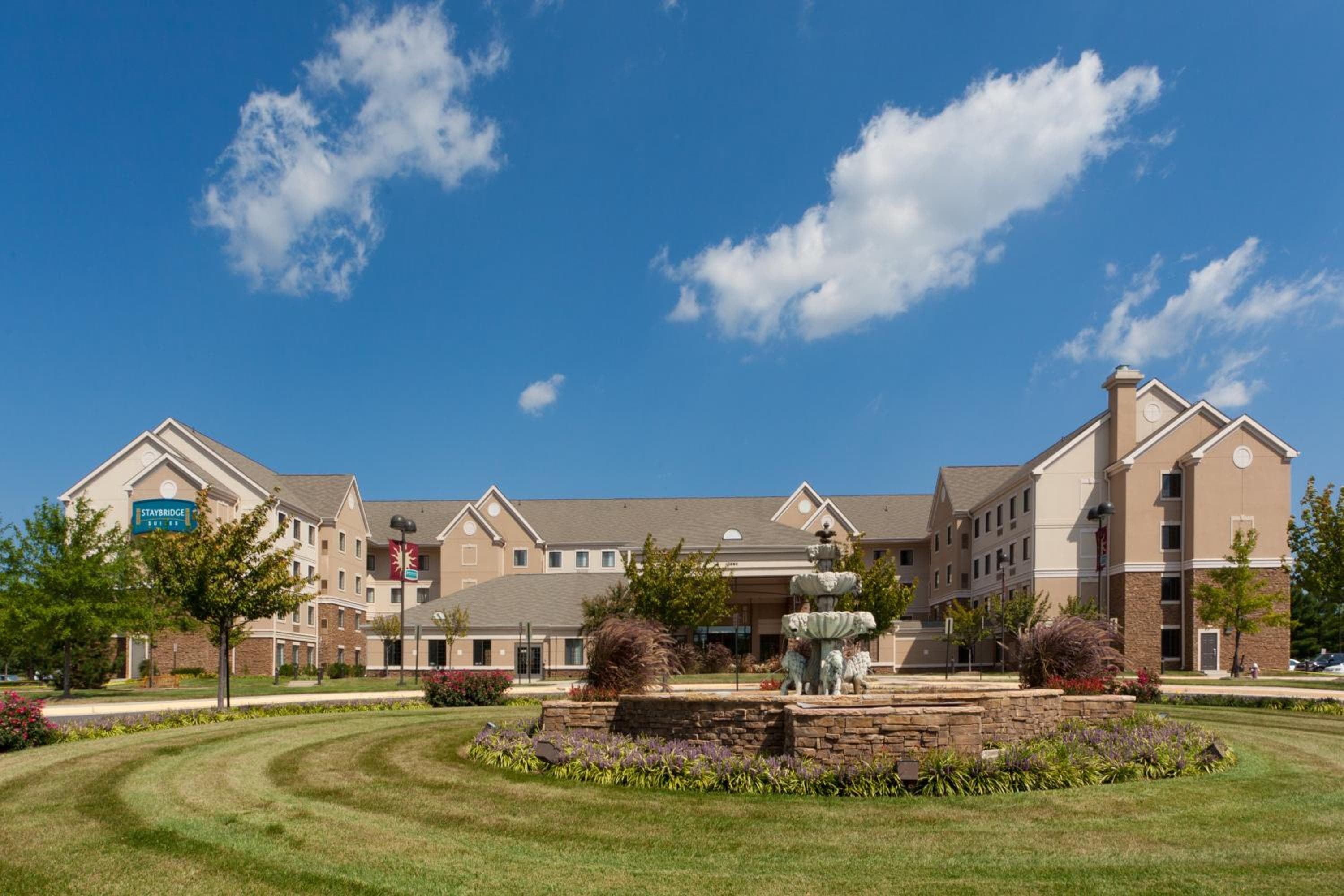Staybridge Suites Chantilly Dulles Airport by IHG, Chantilly, photo 3