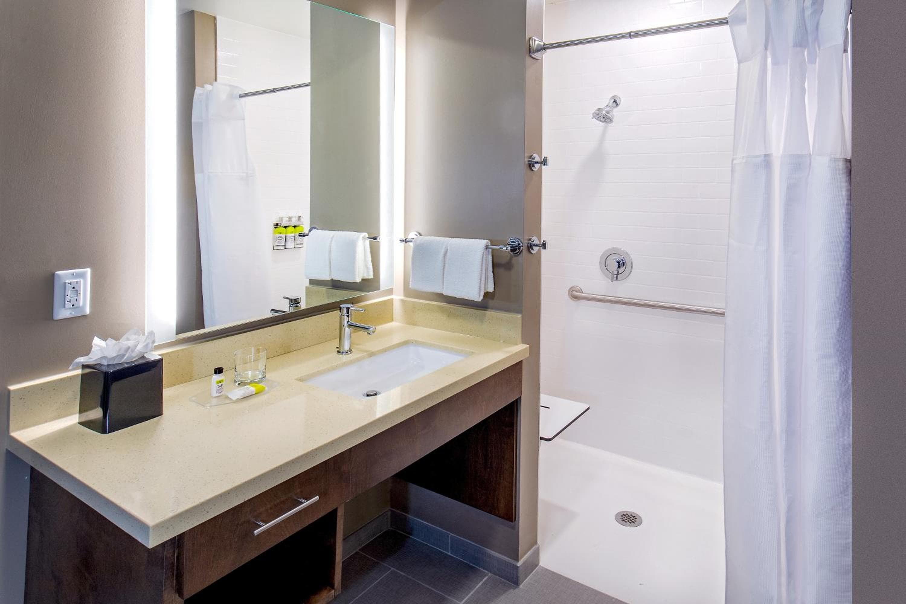Staybridge Suites Charlottesville Airport by IHG, Charlottesville, photo 4
