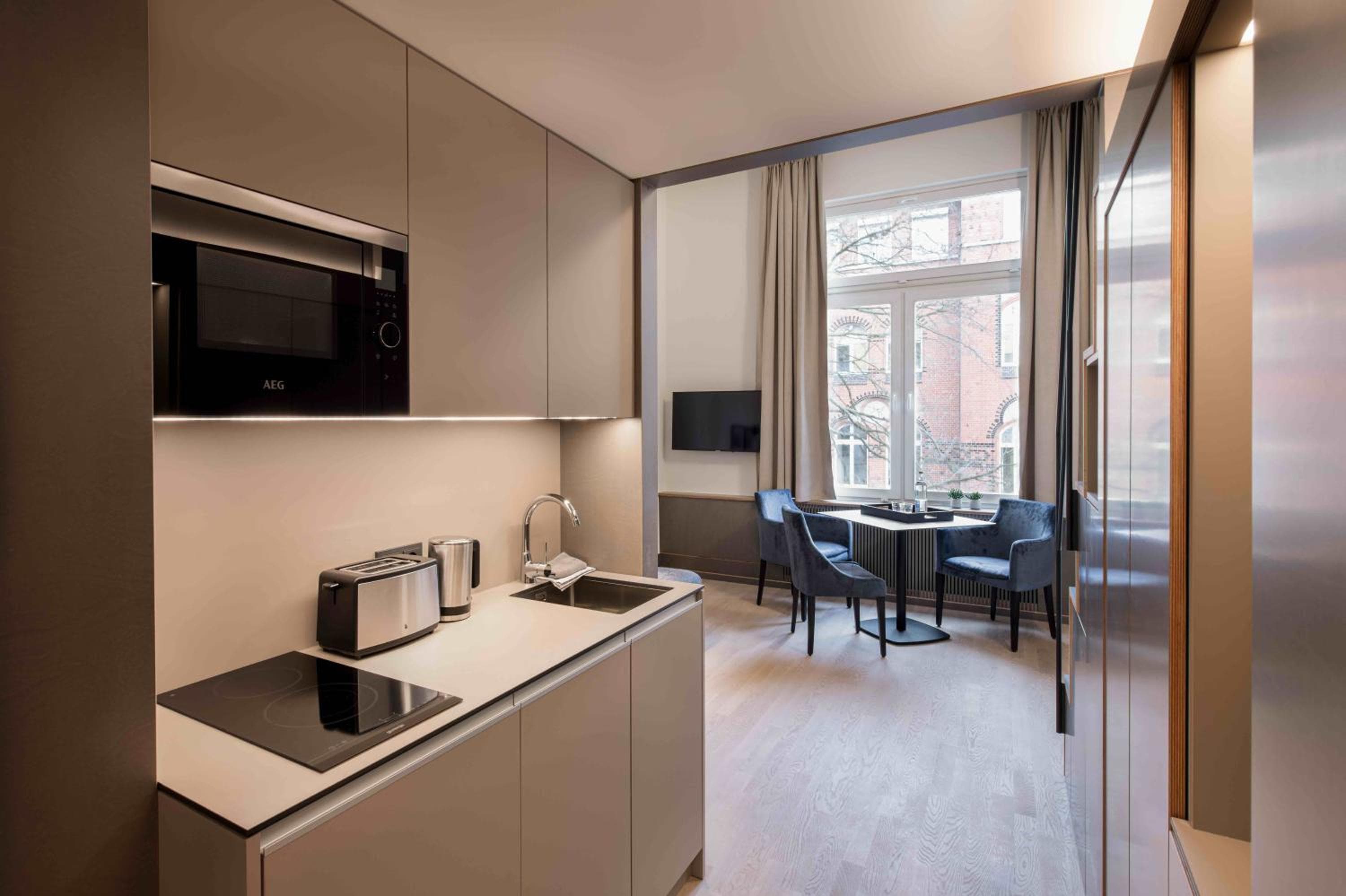 OBERDECK Studio Apartments - Adults only, Hamburg, photo 3