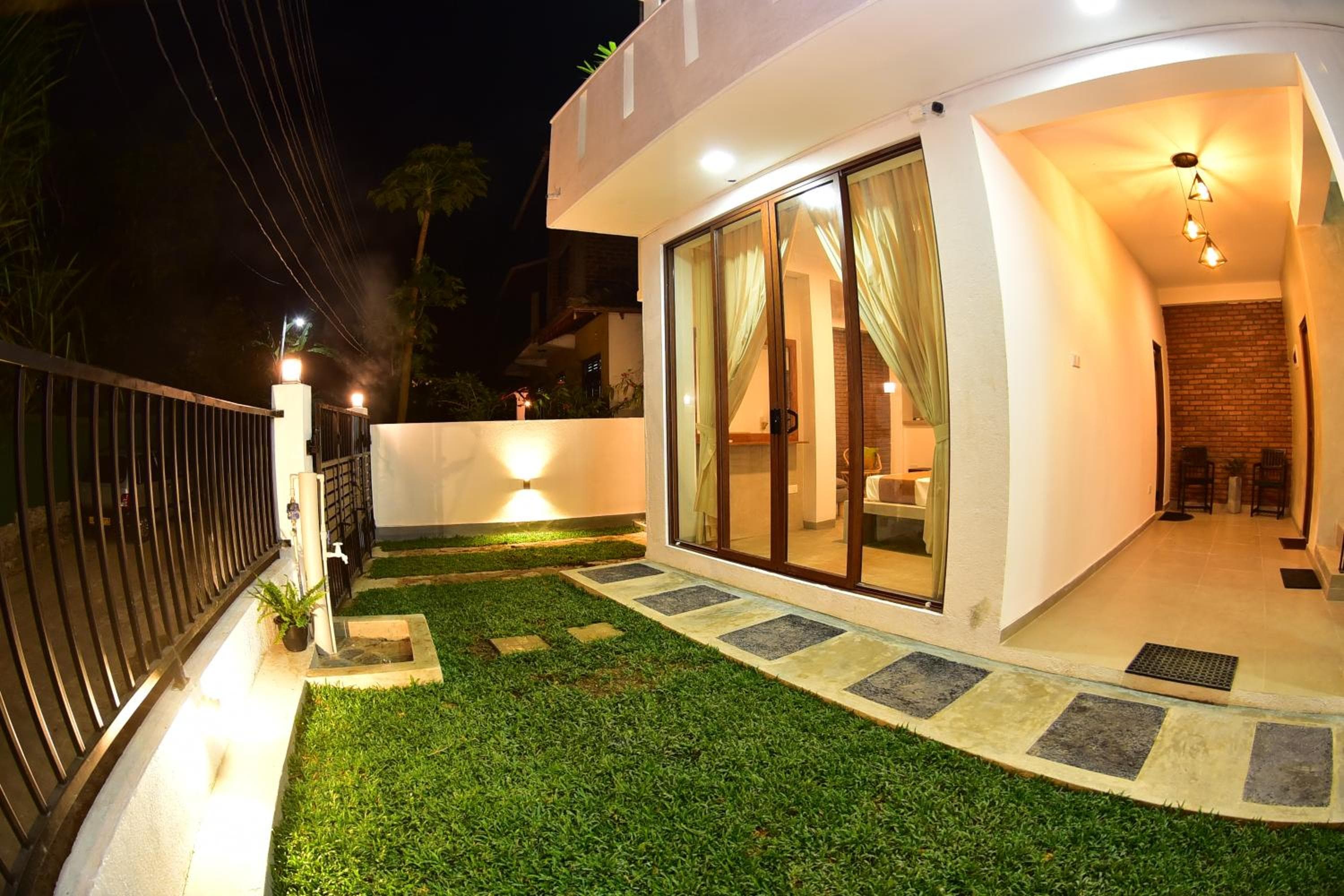 Lily Holiday Apartments, Hikkaduwa, photo 5