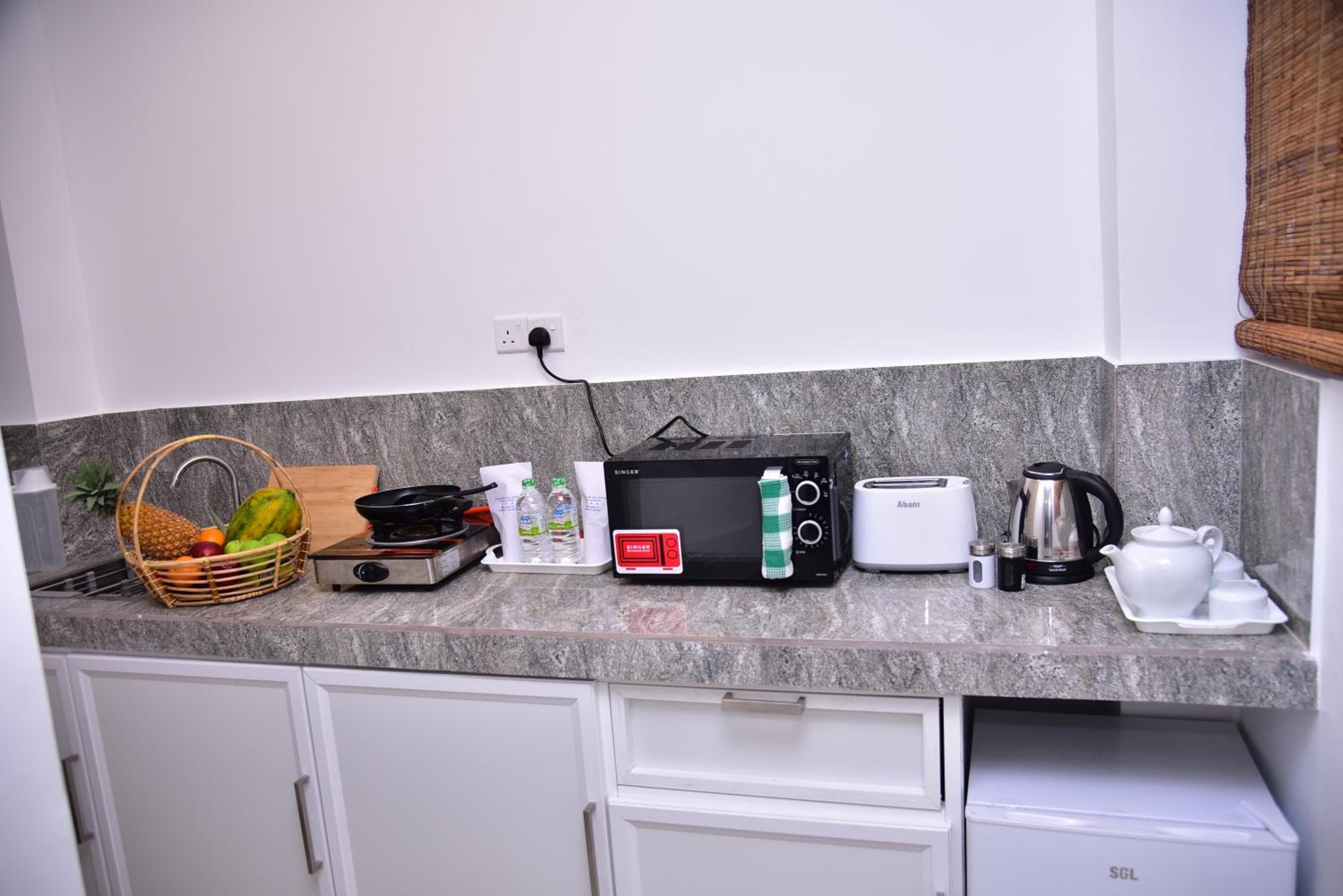 Lily Holiday Apartments, Hikkaduwa, photo 4