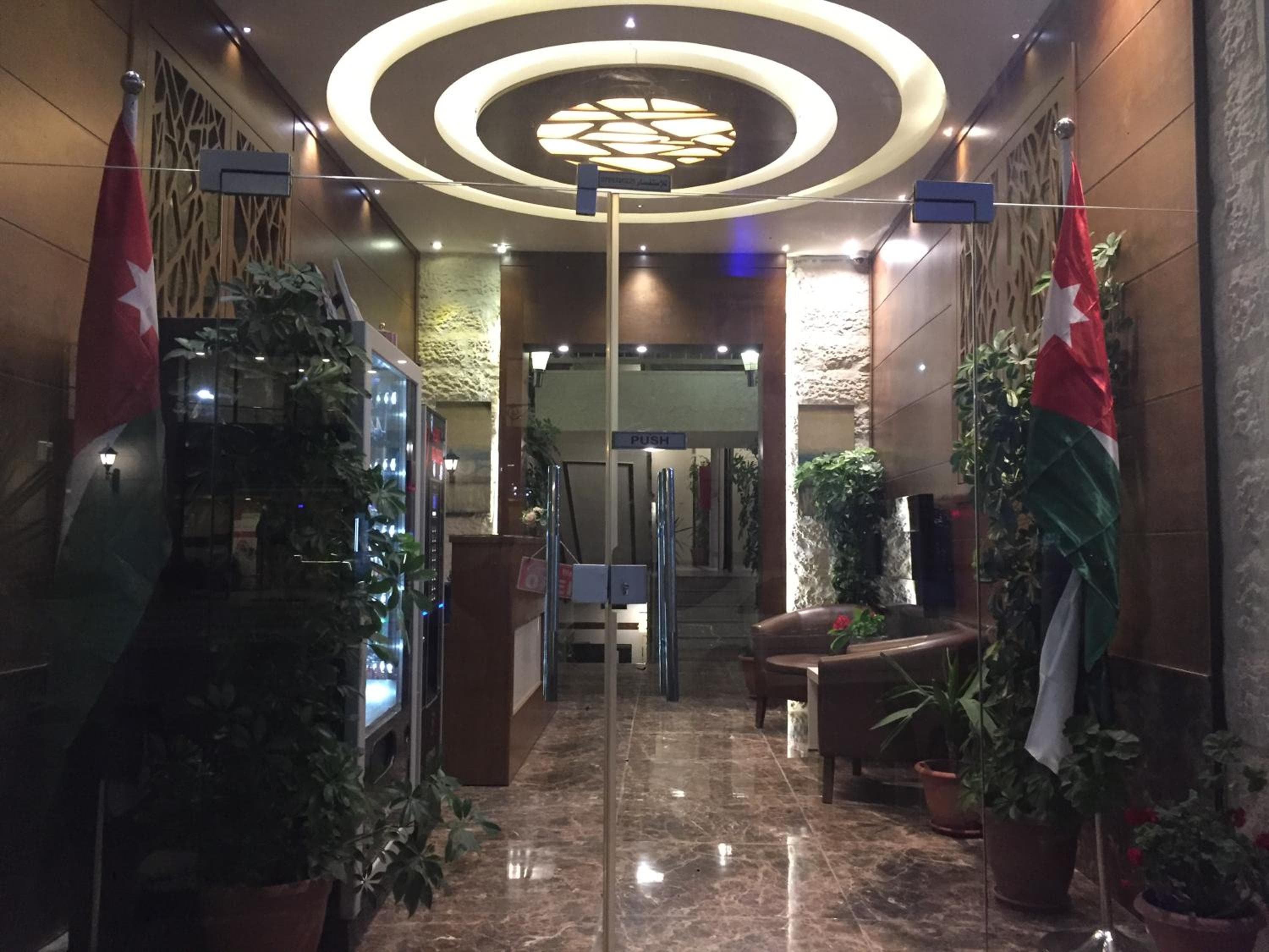 Uptown Hotel Apartment, Amman, photo 2