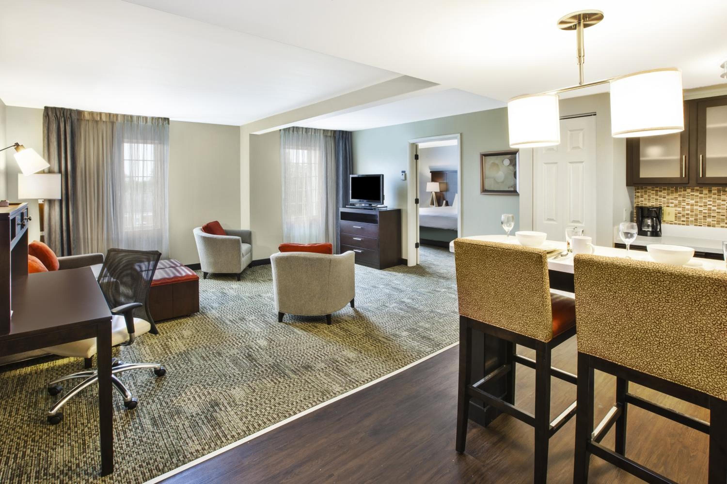 Staybridge Suites Cleveland Mayfield Heights Beachwood by IHG, Cleveland, photo 2
