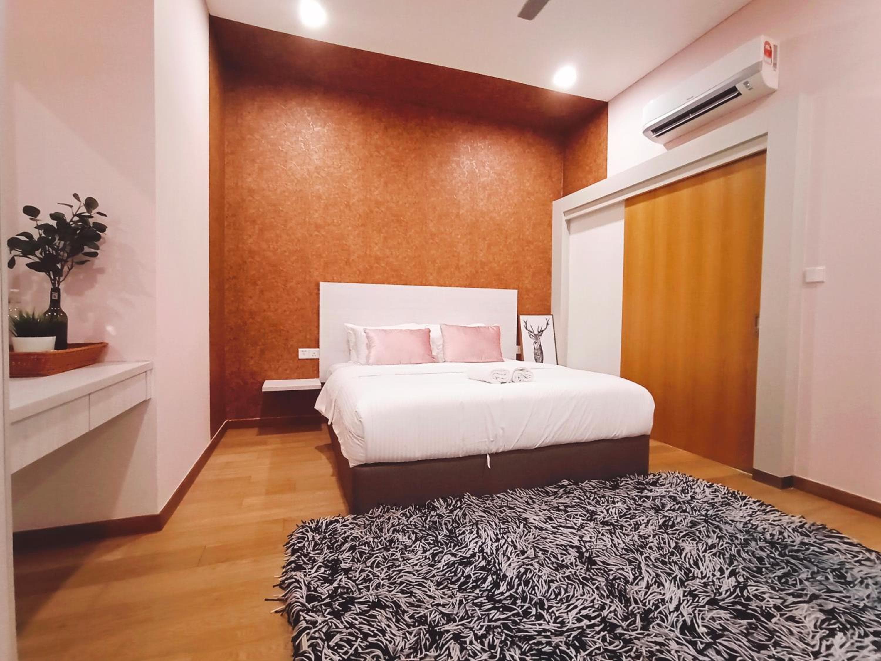 Plaza Arkadia Desa Parkcity by KLhomesweet, Kuala Lumpur