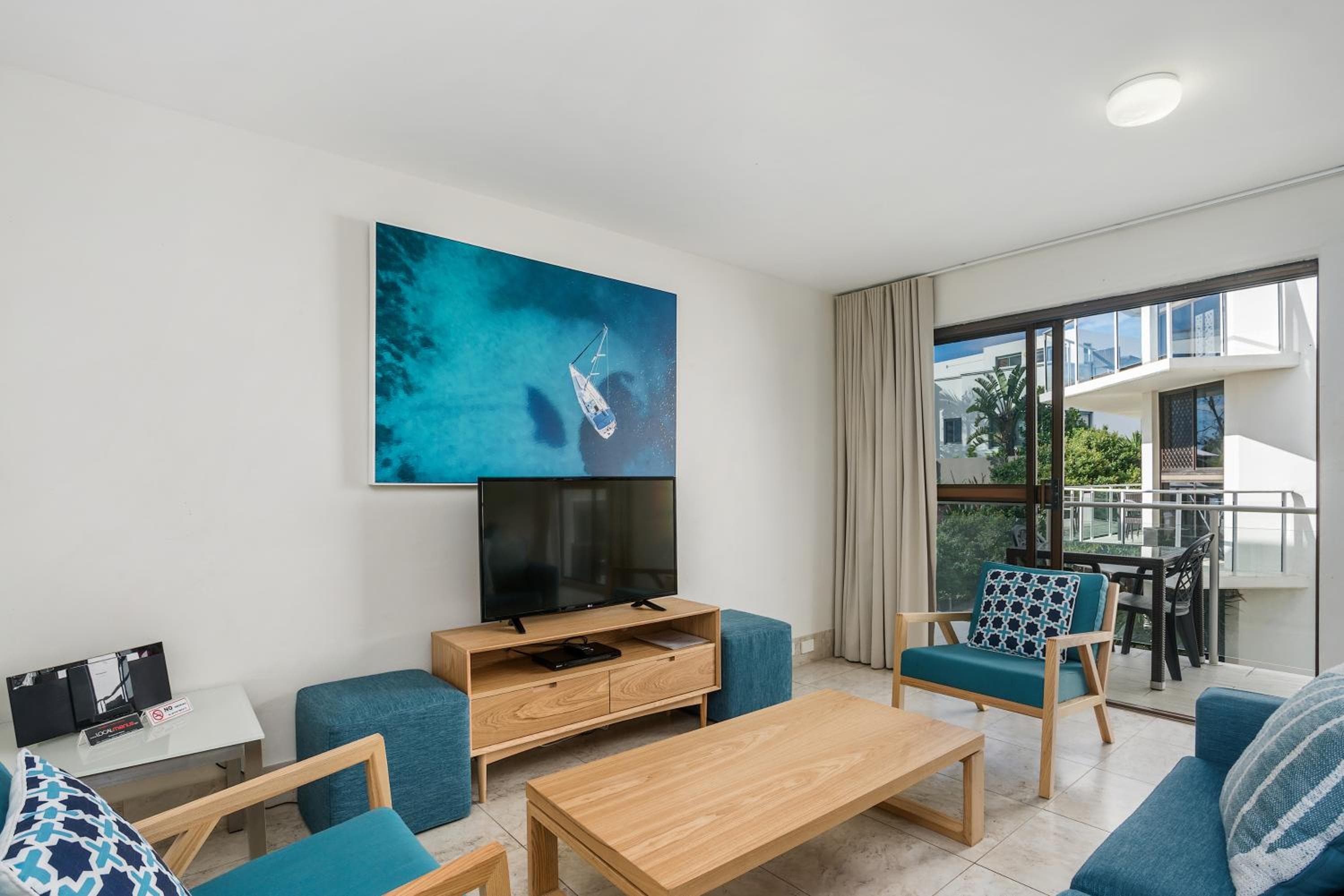 Bayview Beachfront Apartments, in town right on the beach, Byron Bay, photo 2