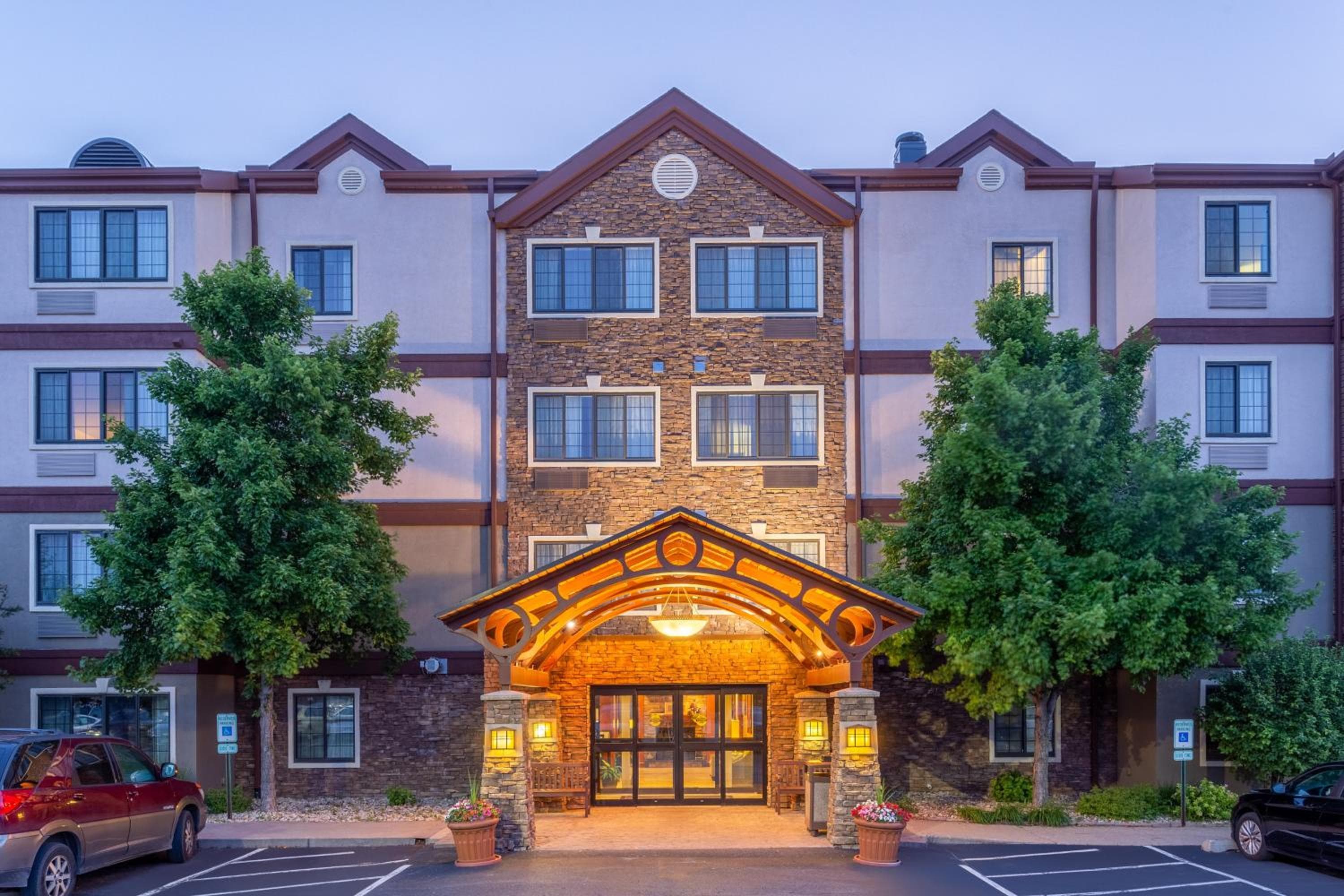 Staybridge Suites Davenport by IHG, Davenport