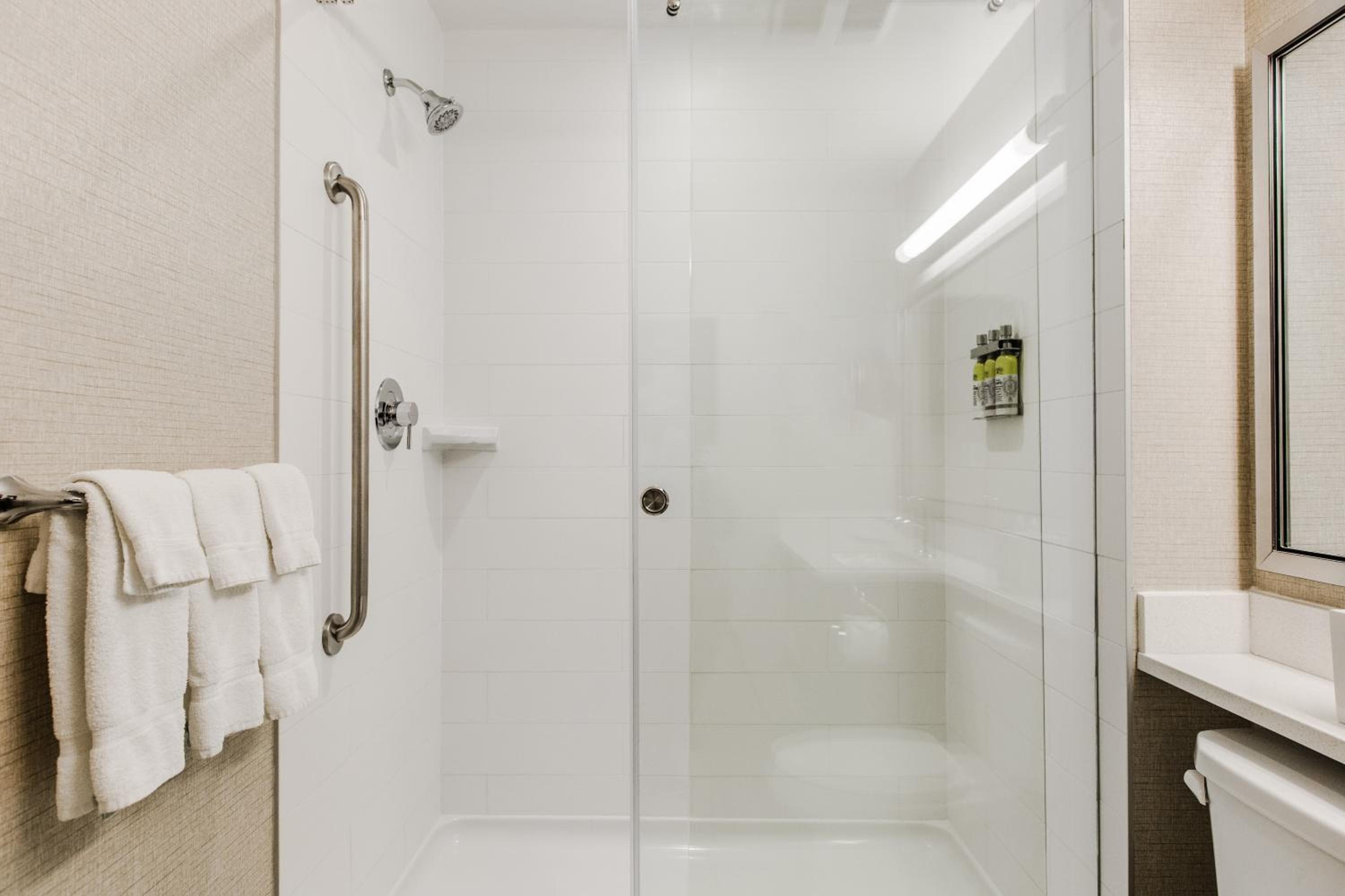 Candlewood Suites West Edmonton - Mall Area by IHG, Edmonton, photo 3