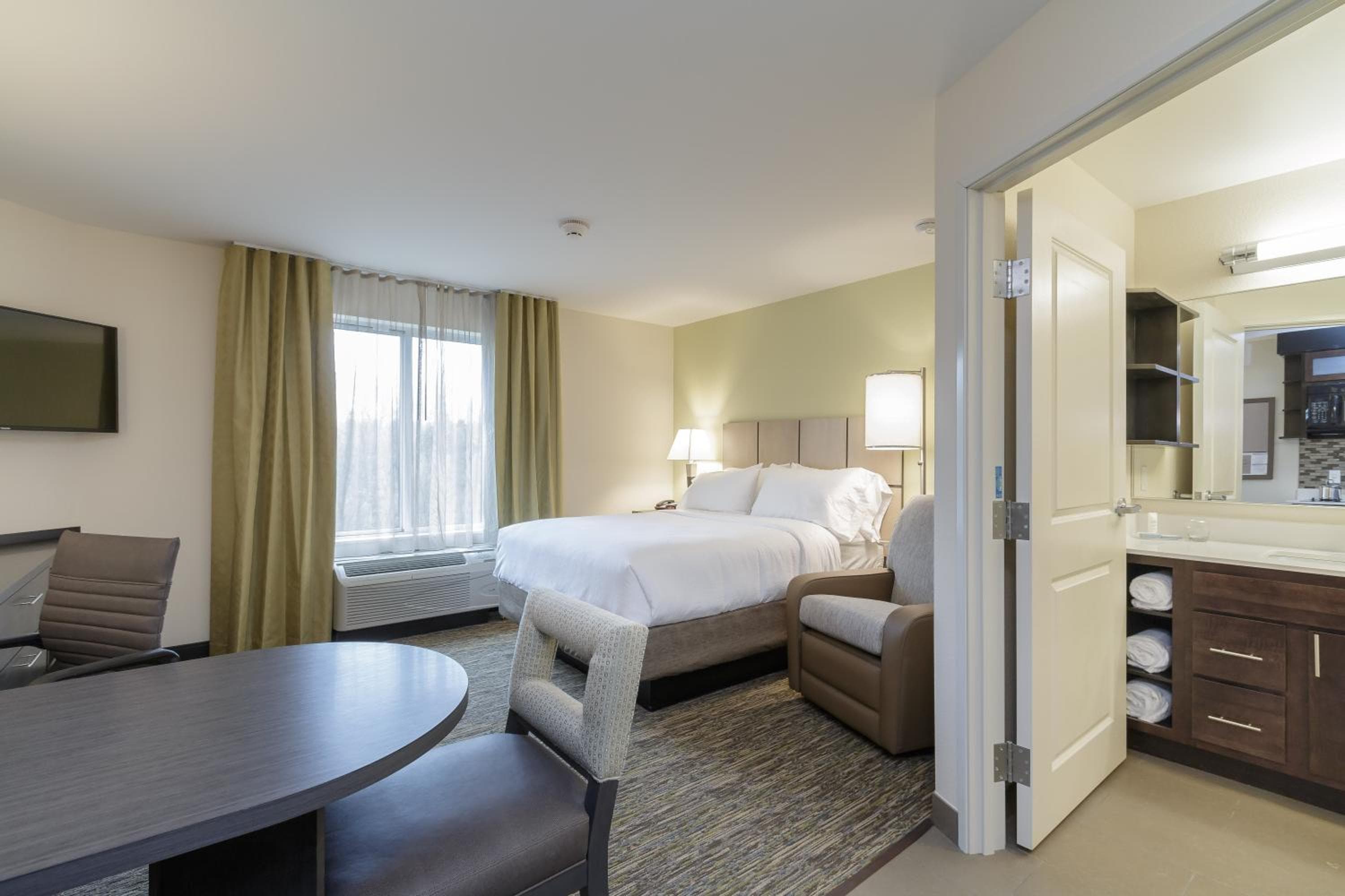 Candlewood Suites Mishawaka by IHG, Mishawaka, photo 4