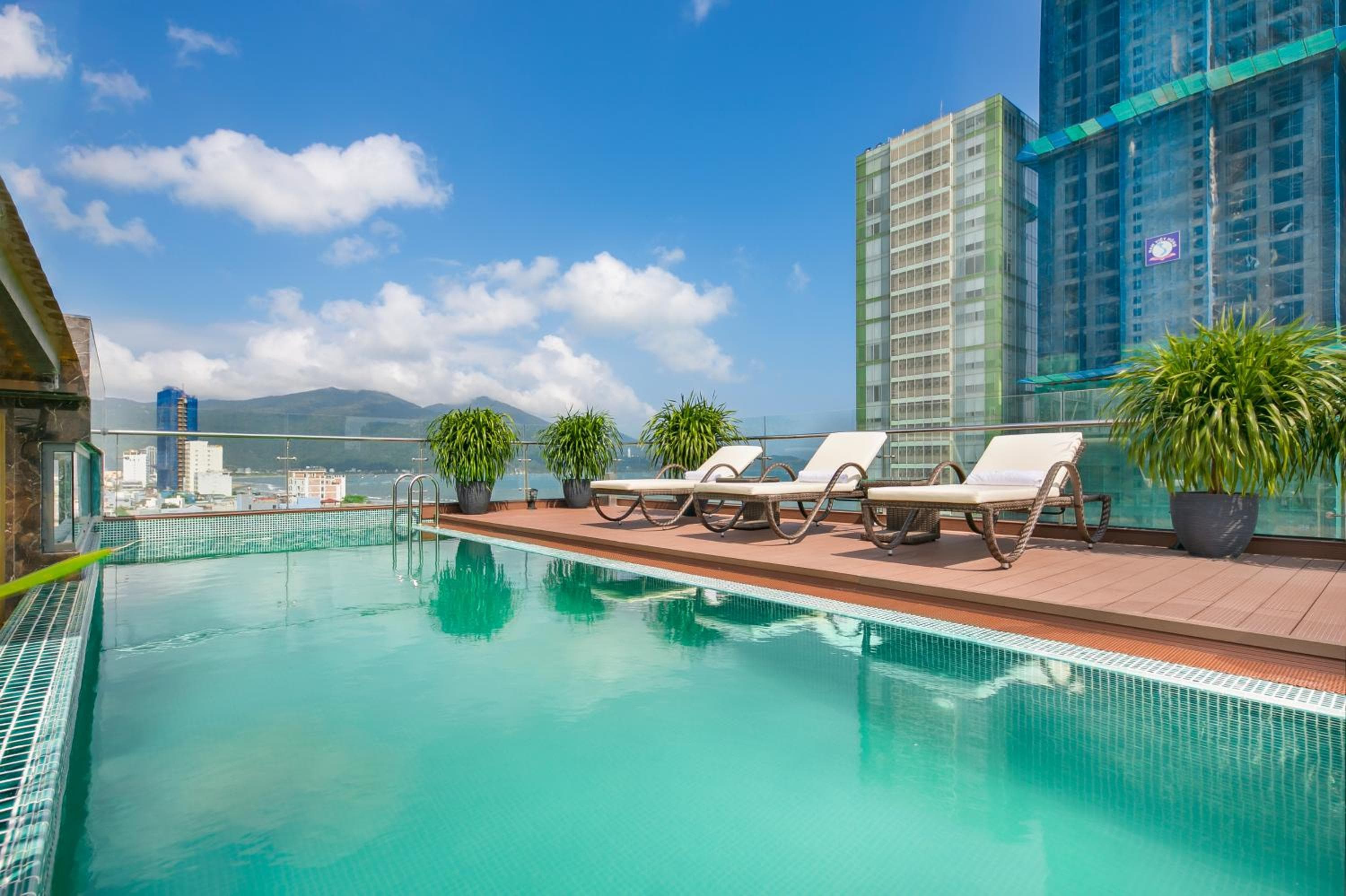 Dolphin Hotel and Apartment, Da Nang