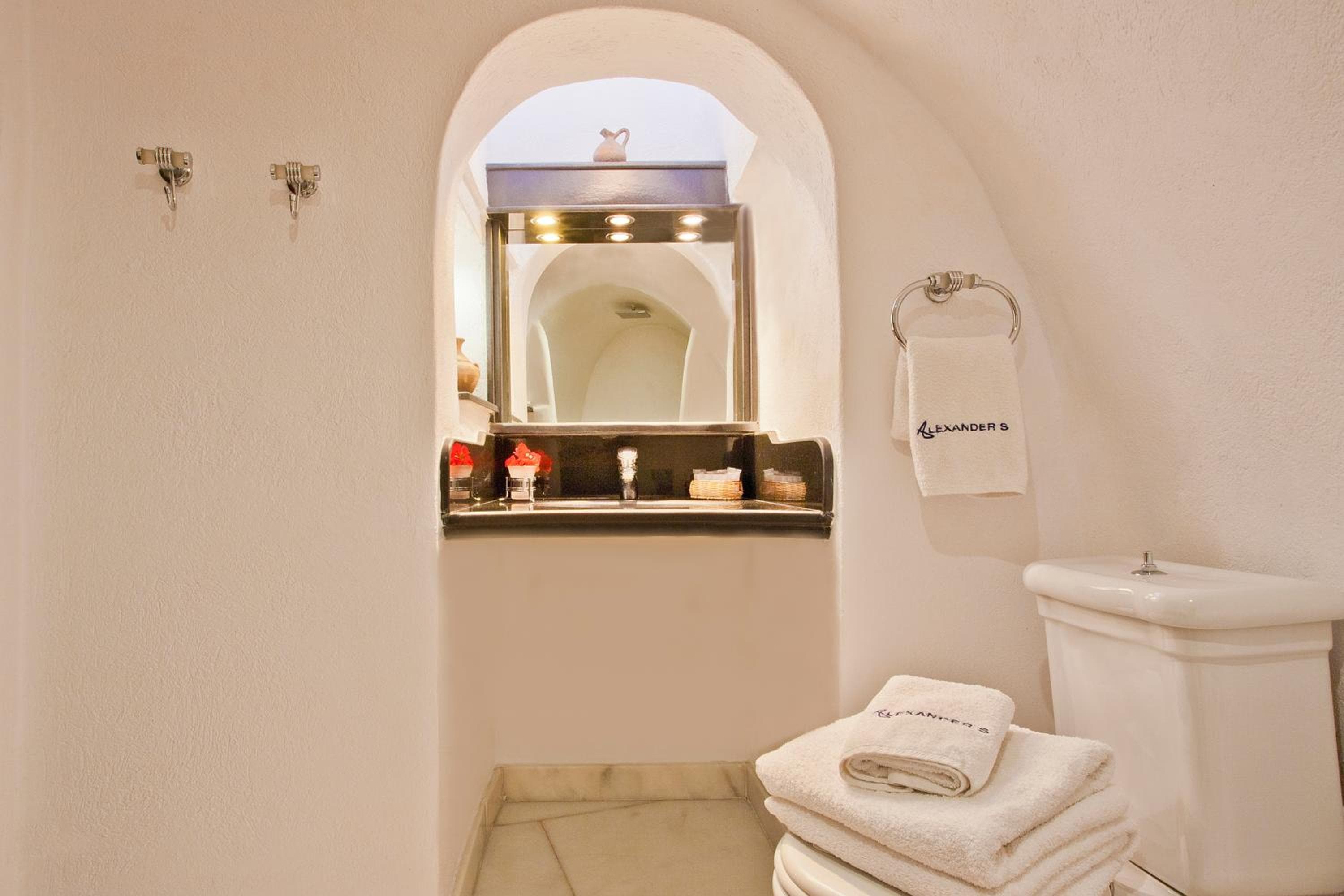 Alexander's Suites, Oia, photo 6