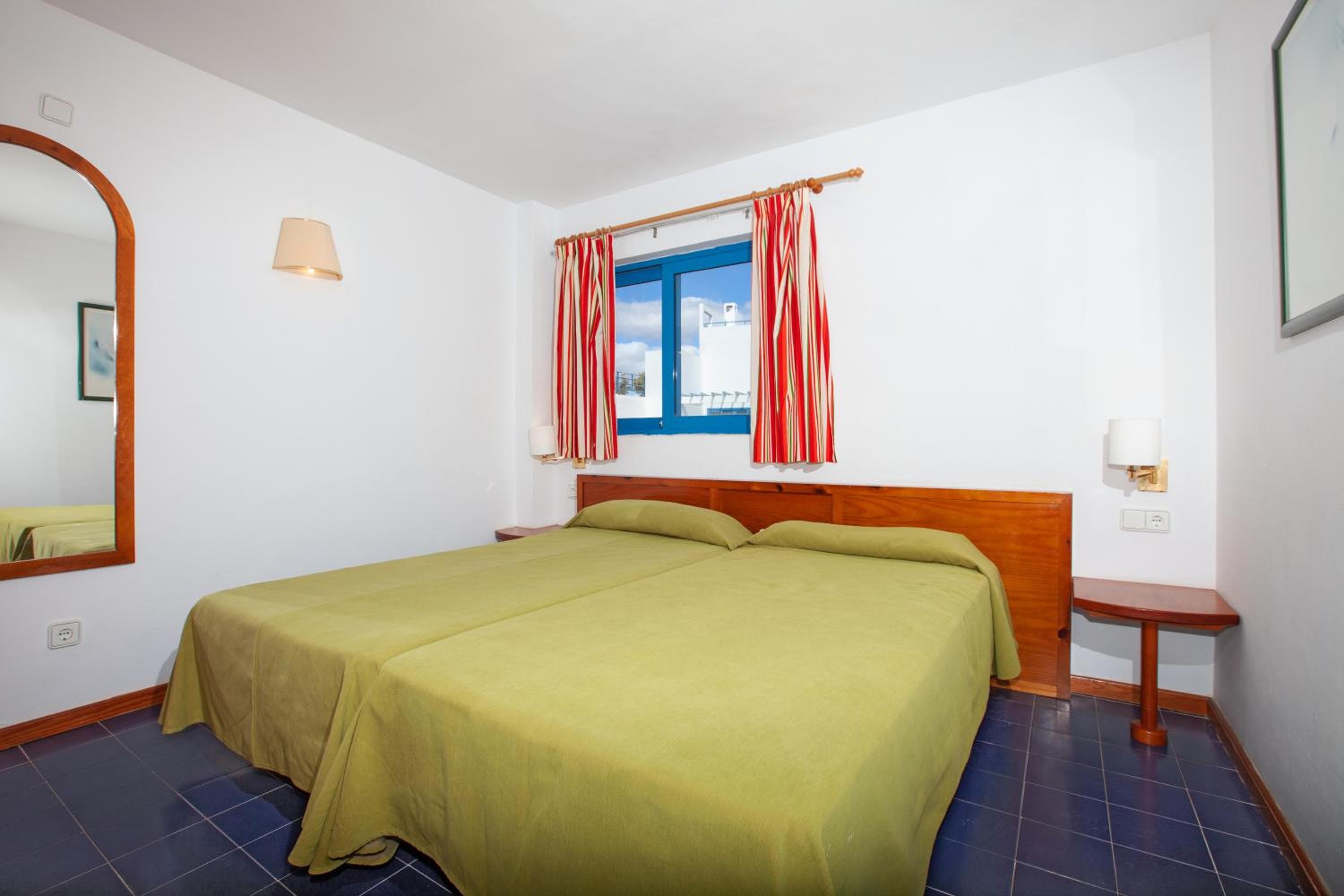 Aparthotel Costa Mar, Puerto del Carmen, photo 4