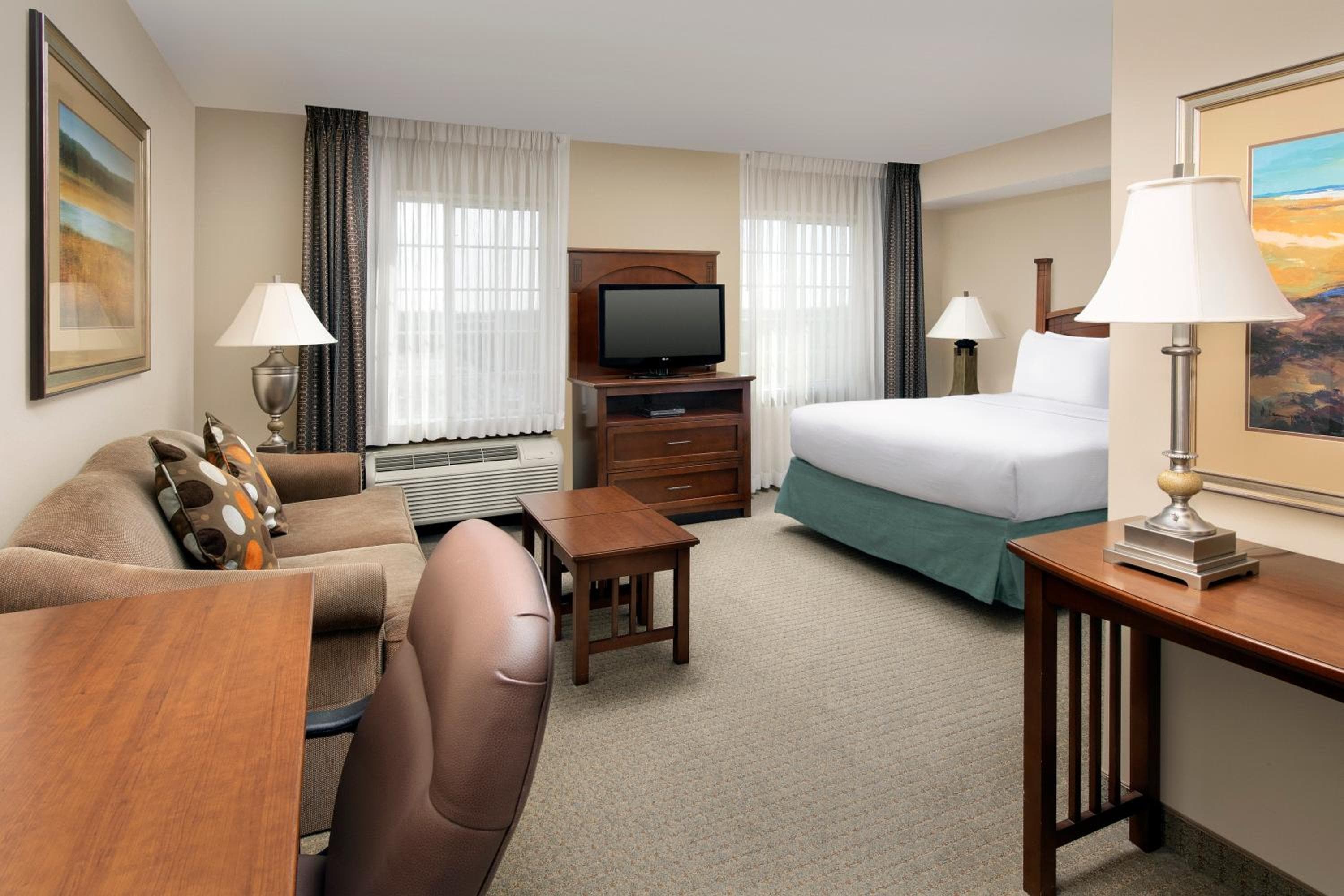 Staybridge Suites North Brunswick by IHG, North Brunswick, photo 4