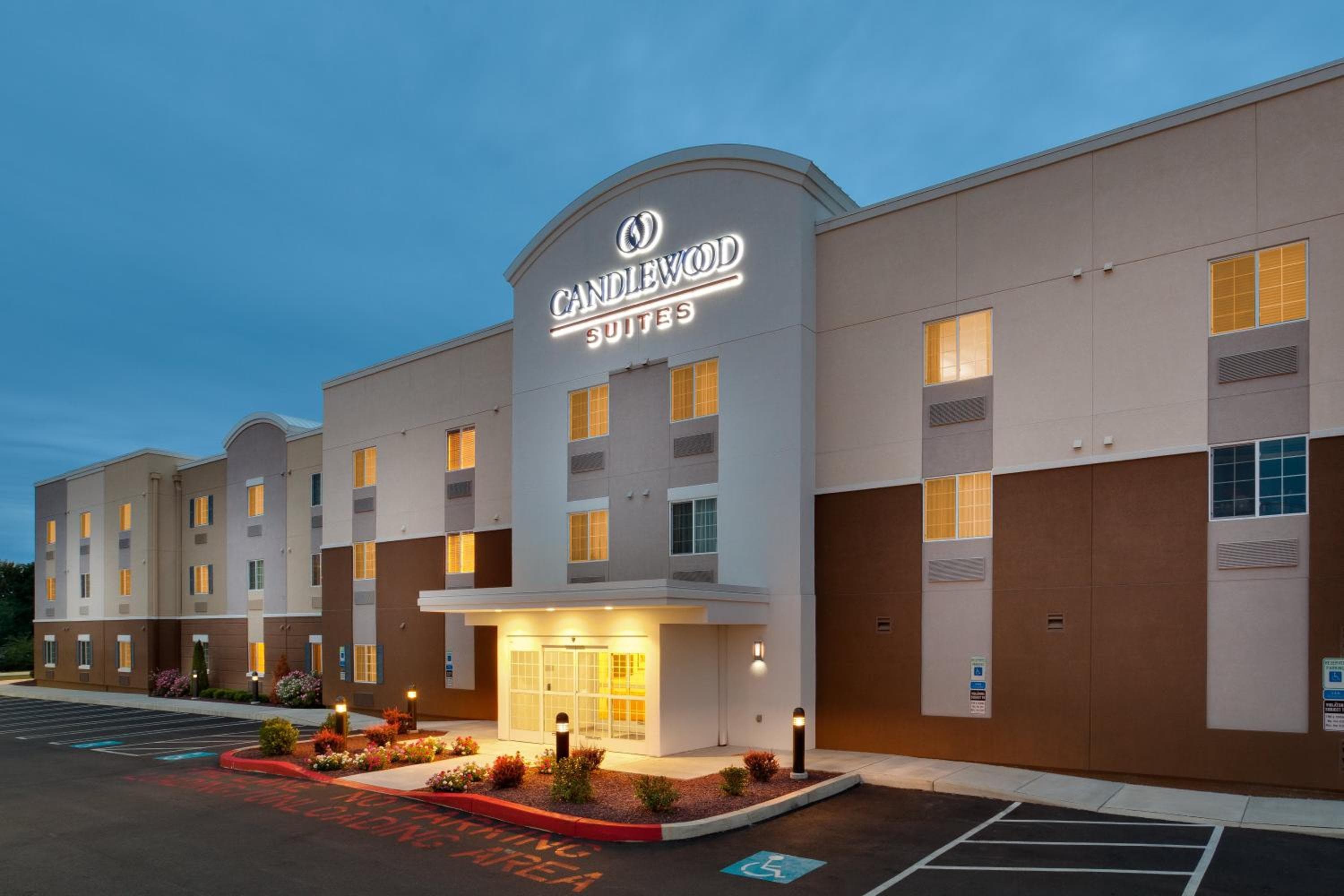 Candlewood Suites Harrisburg I-81 Hershey Area by IHG, Harrisburg, photo 3