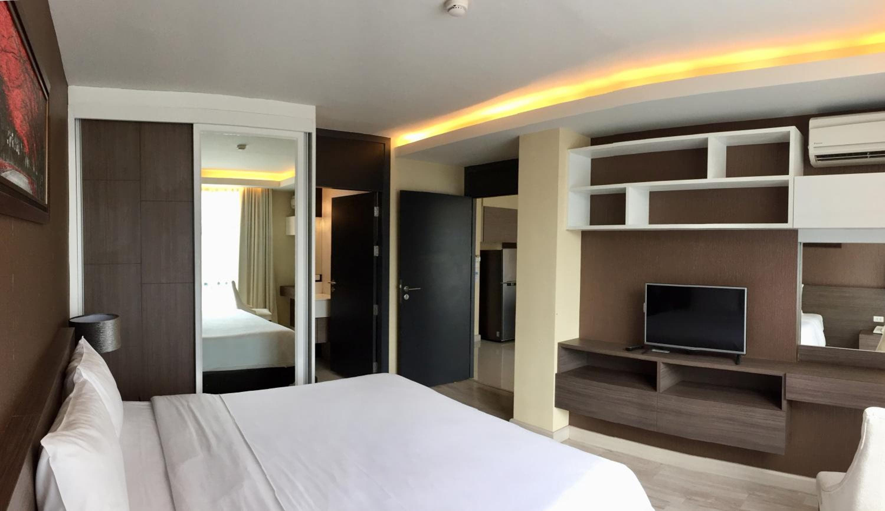 Avatar Suites Hotel - SHA Extra Plus, Bangkok, photo 2