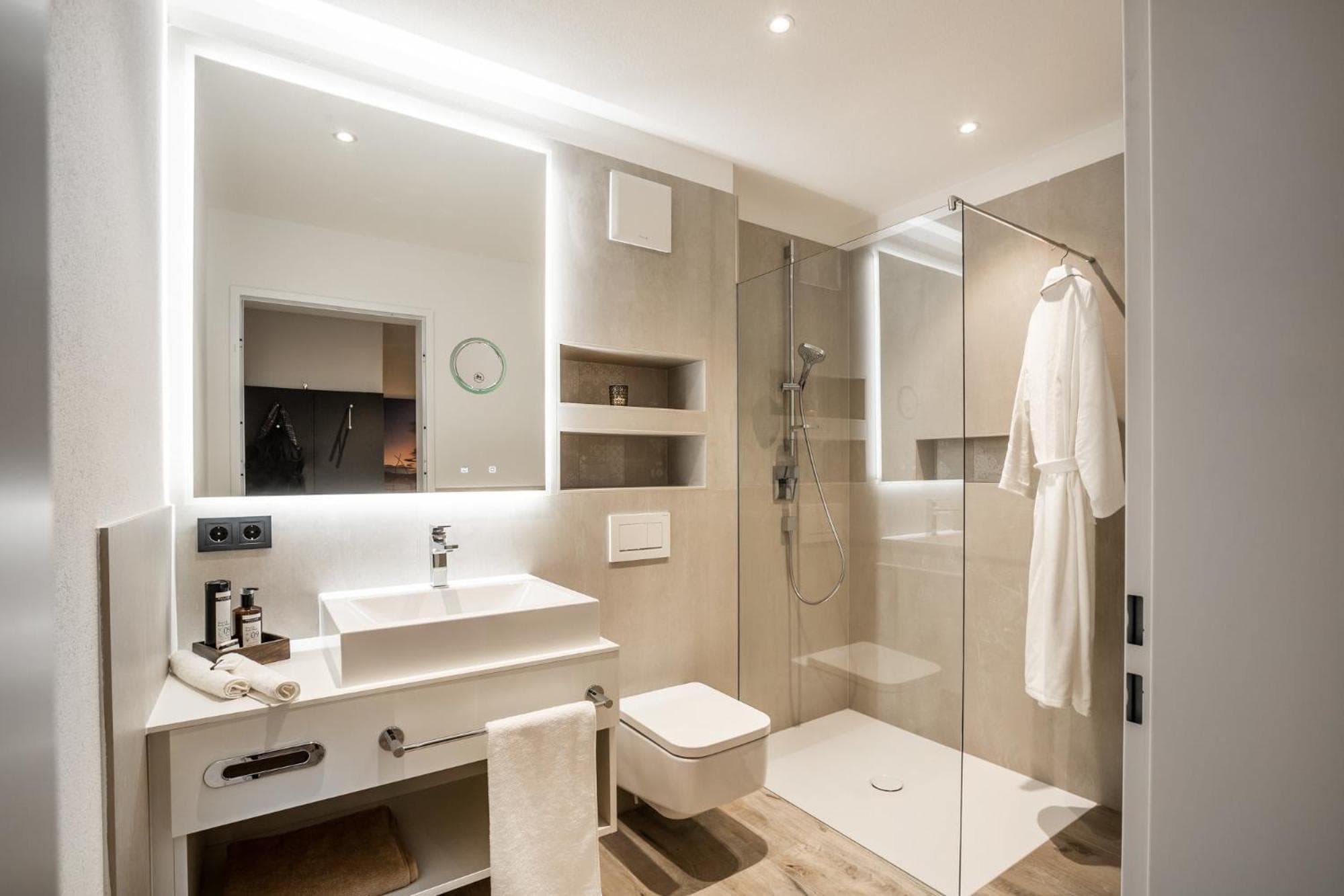 Bathroom at PRIMERA Apartments & Boardinghouse