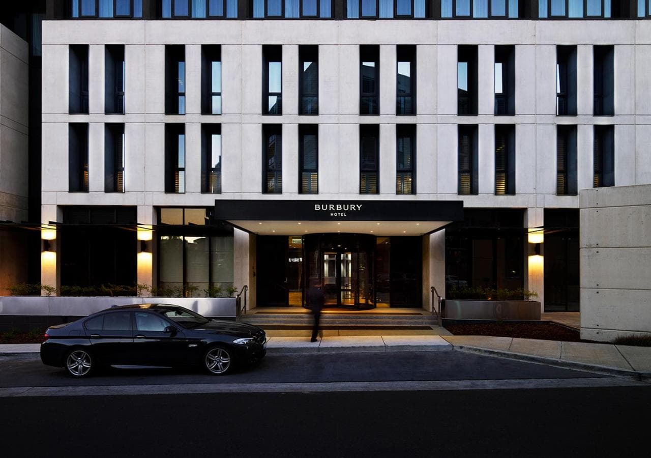 Burbury Hotel & Apartments, Canberra