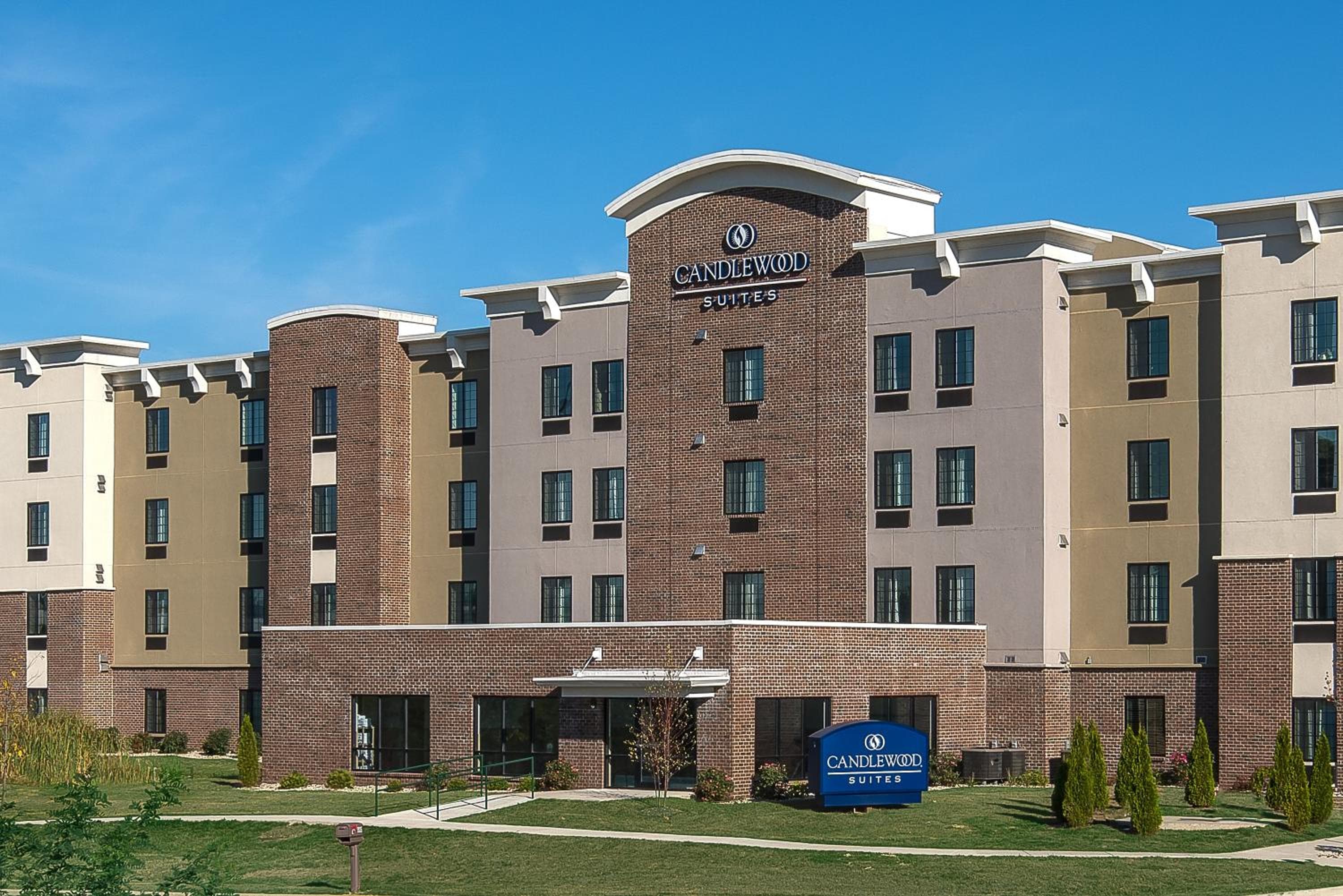 Candlewood Suites Bloomington by IHG, Bloomington, photo 3