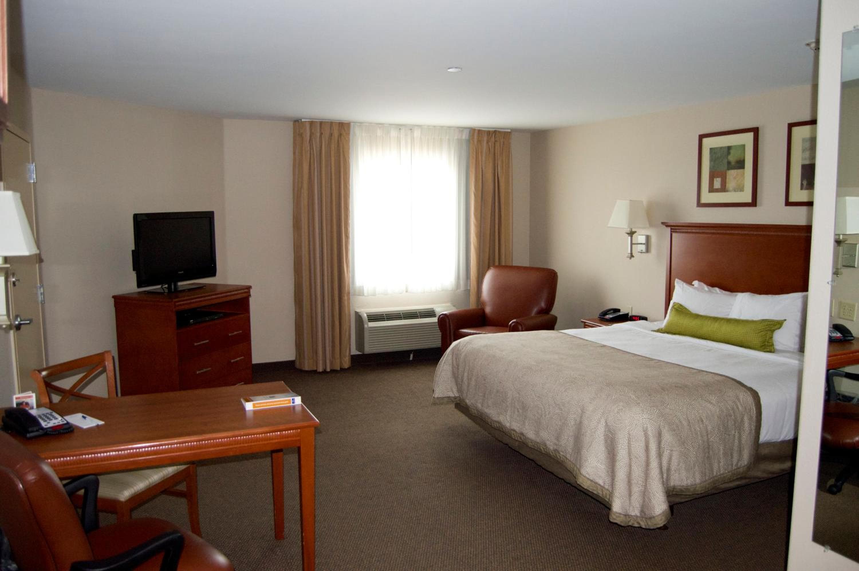 Candlewood Suites Victoria by IHG, Victoria, photo 2