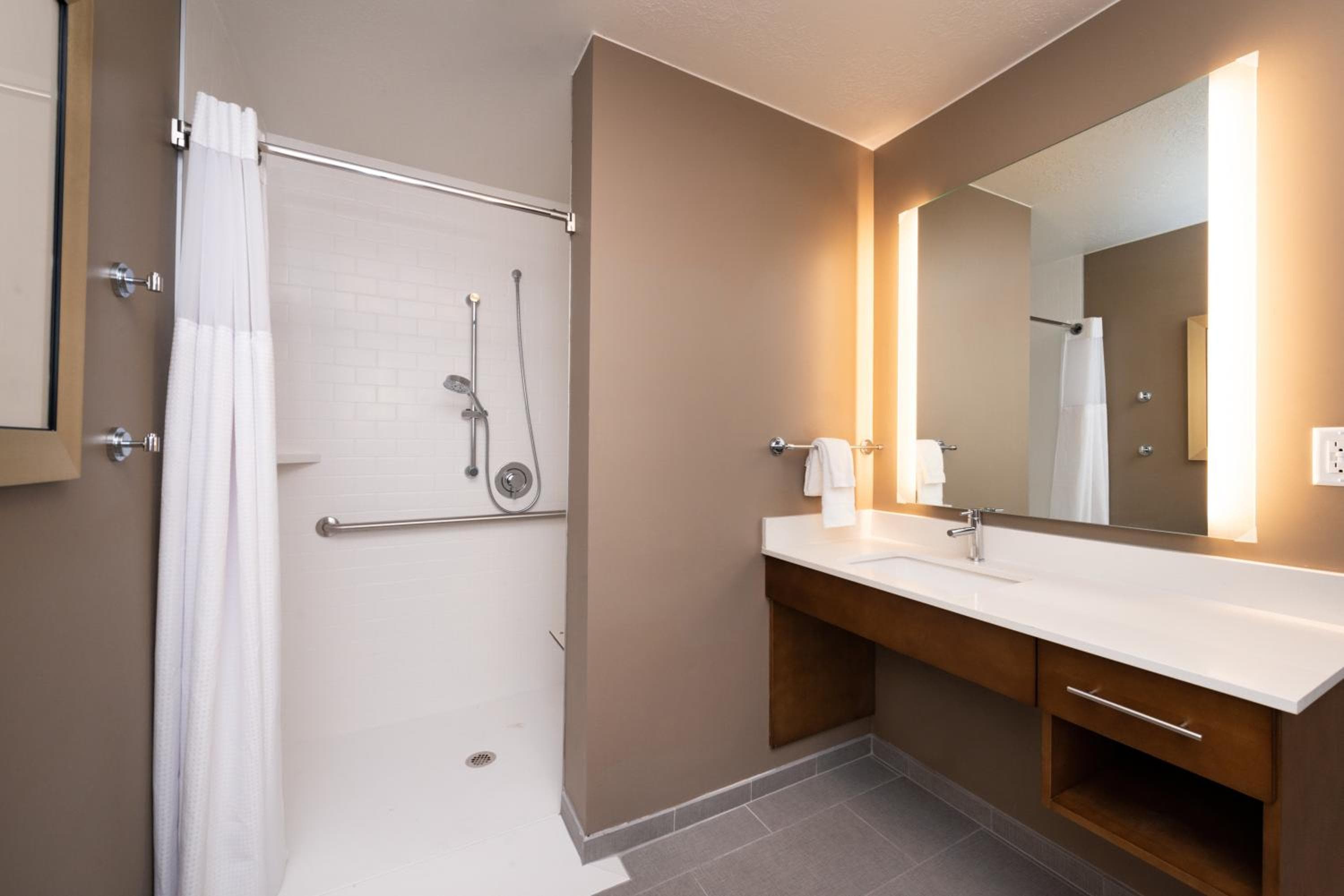 Staybridge Suites - St George by IHG, Saint George, photo 6