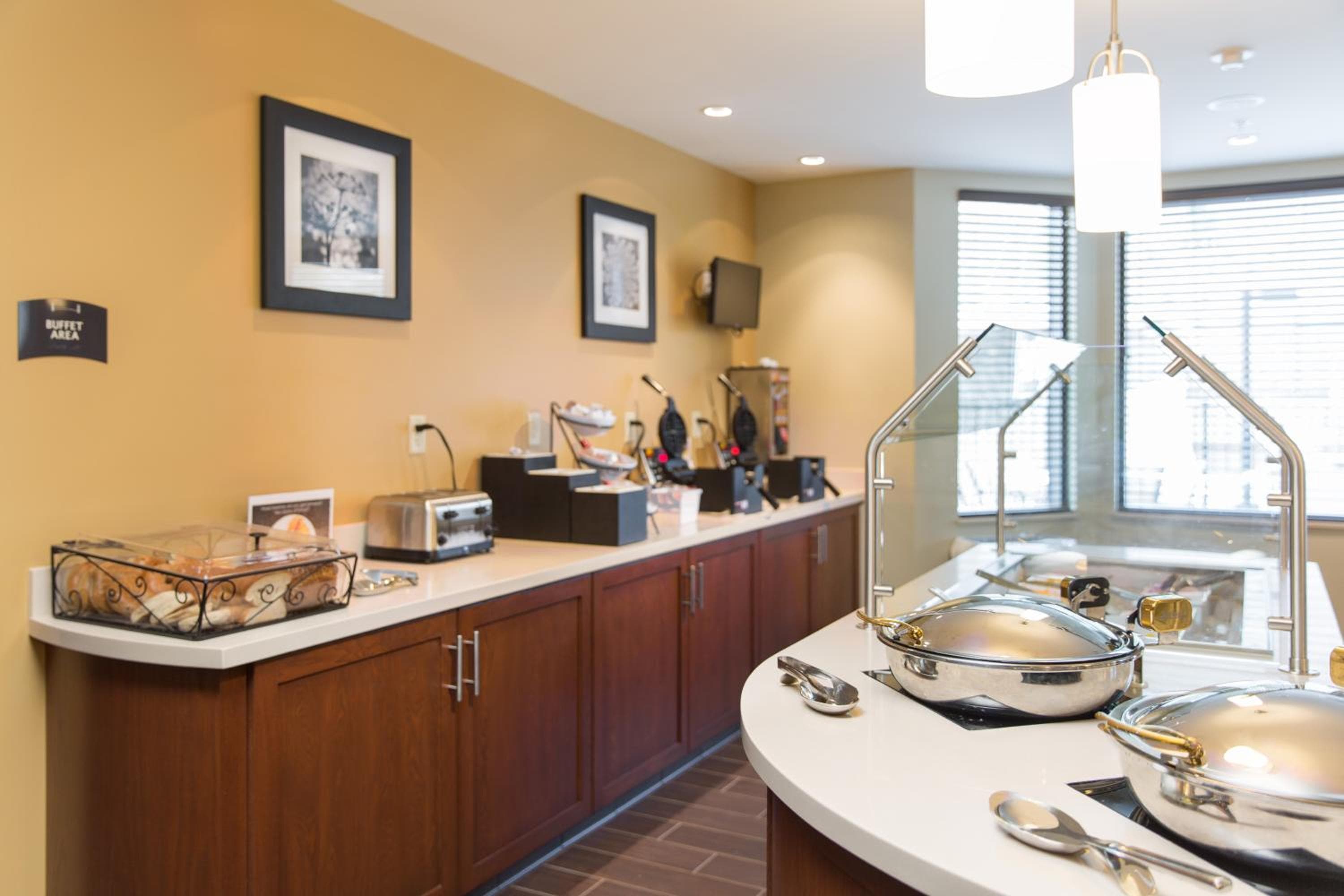 Staybridge Suites Corona South by IHG, Corona, photo 6