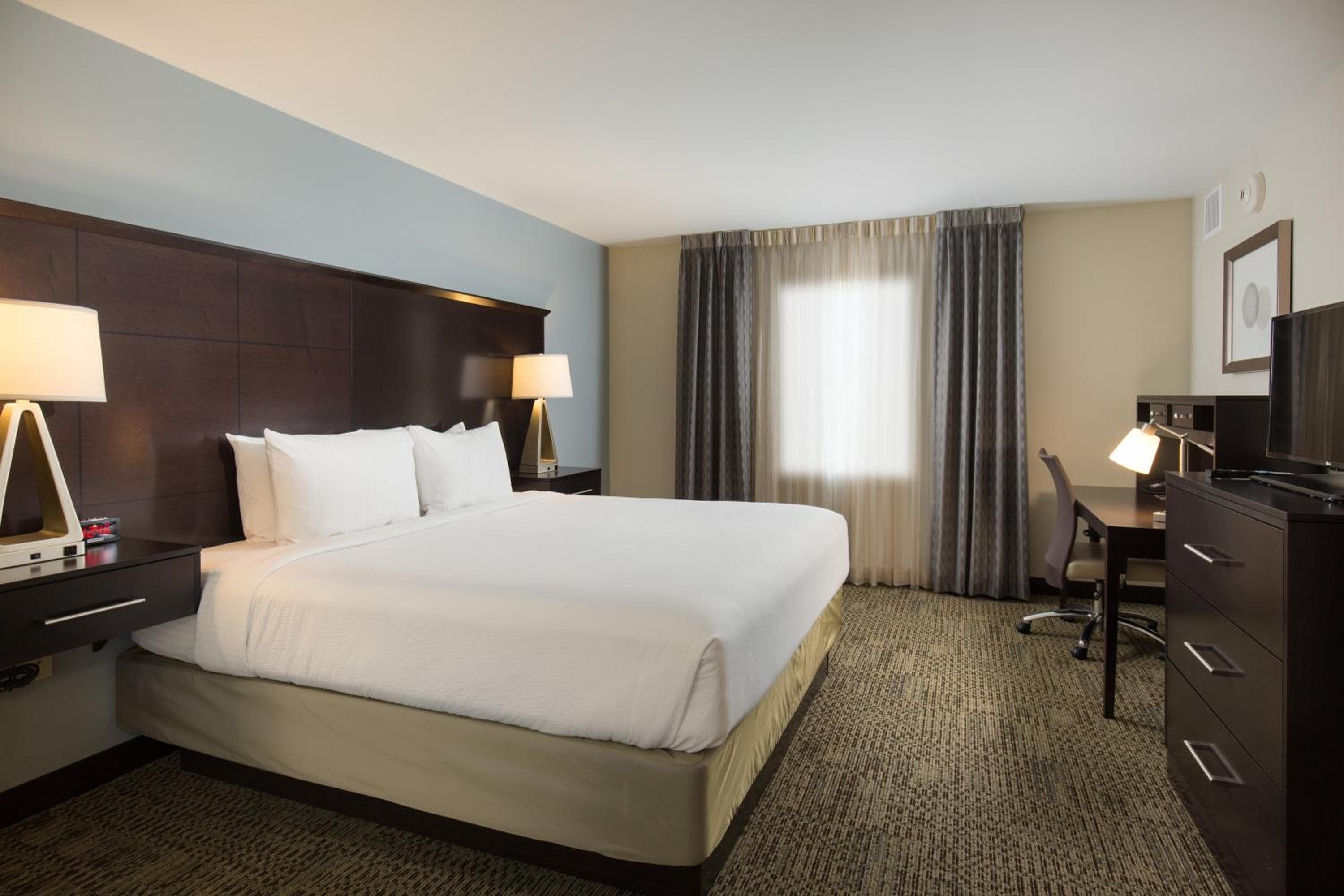 Staybridge Suites Corona South by IHG, Corona, photo 2