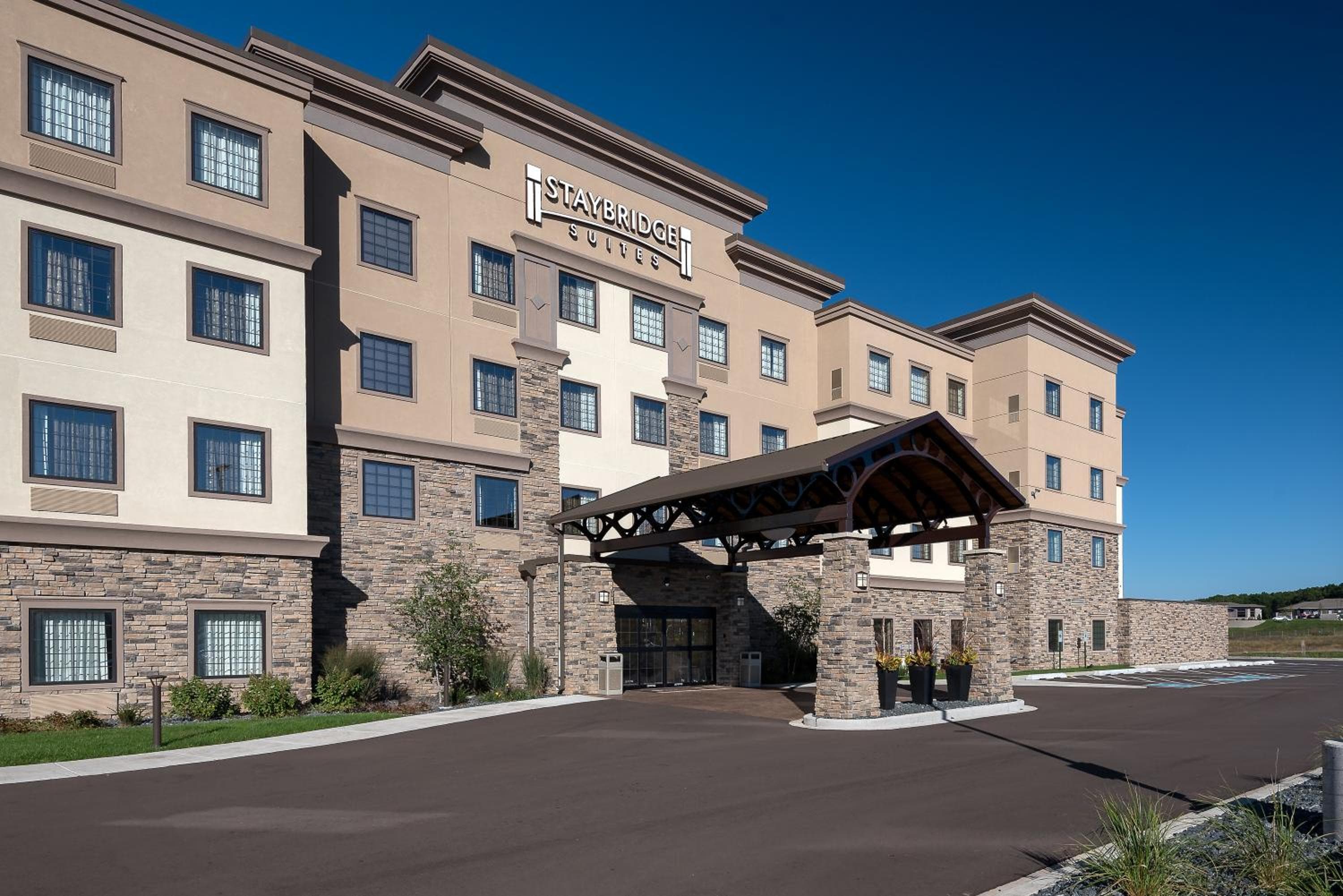 Staybridge Suites Eau Claire - Altoona by IHG, Altoona