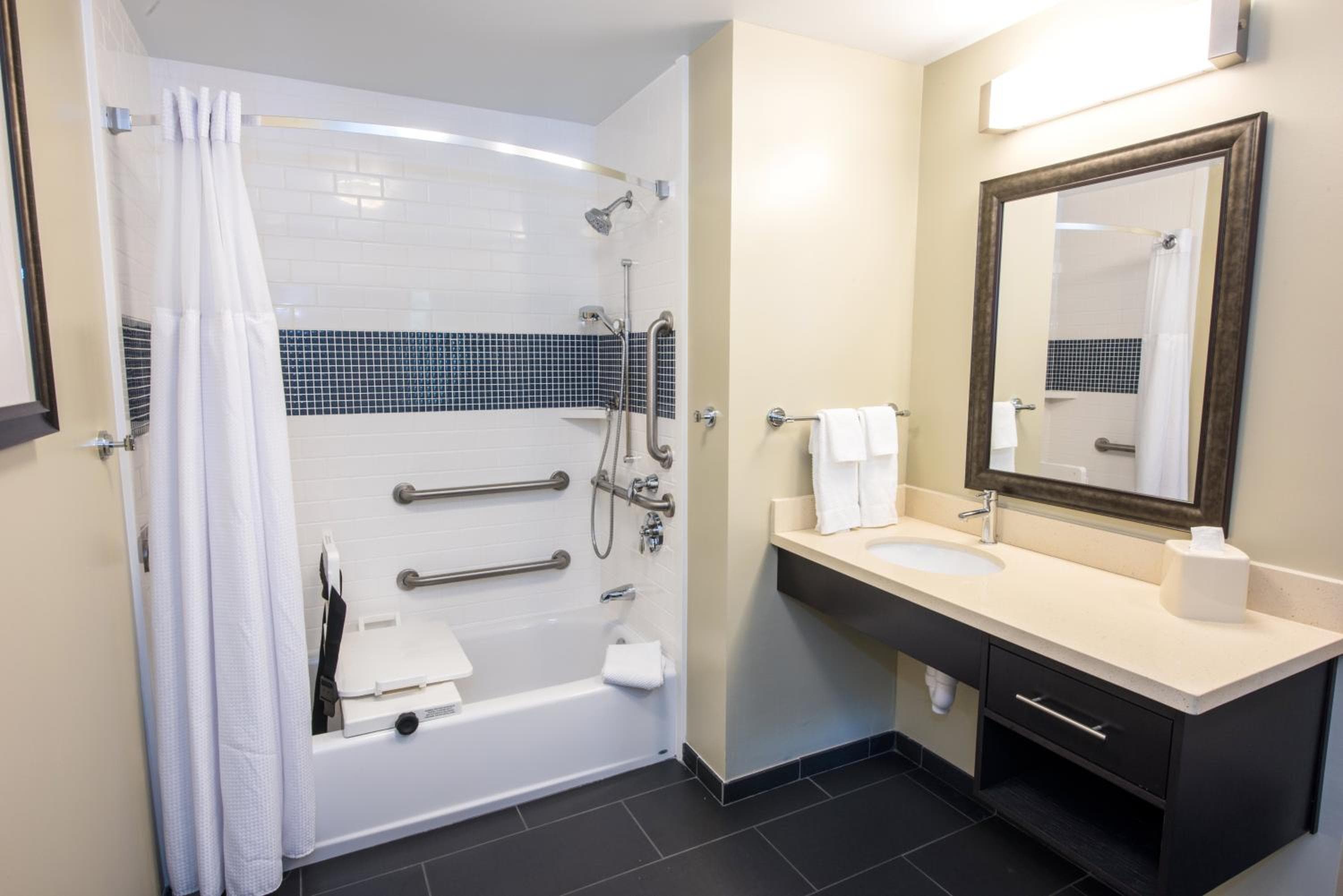 Staybridge Suites Albany Wolf Rd-Colonie Center by IHG, Albany, photo 5
