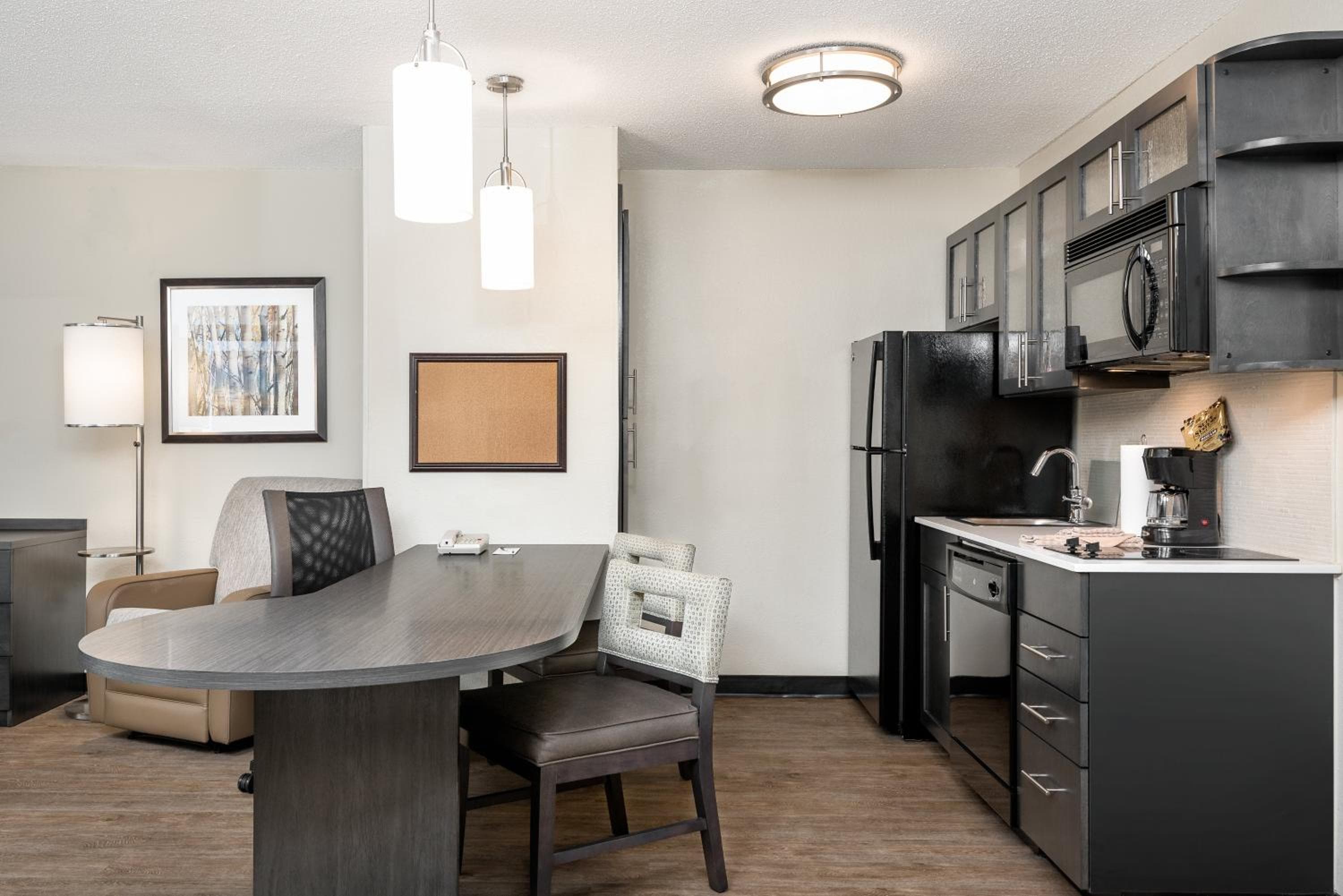 Candlewood Suites - Charlotte - Arrowood by IHG, Charlotte, photo 2