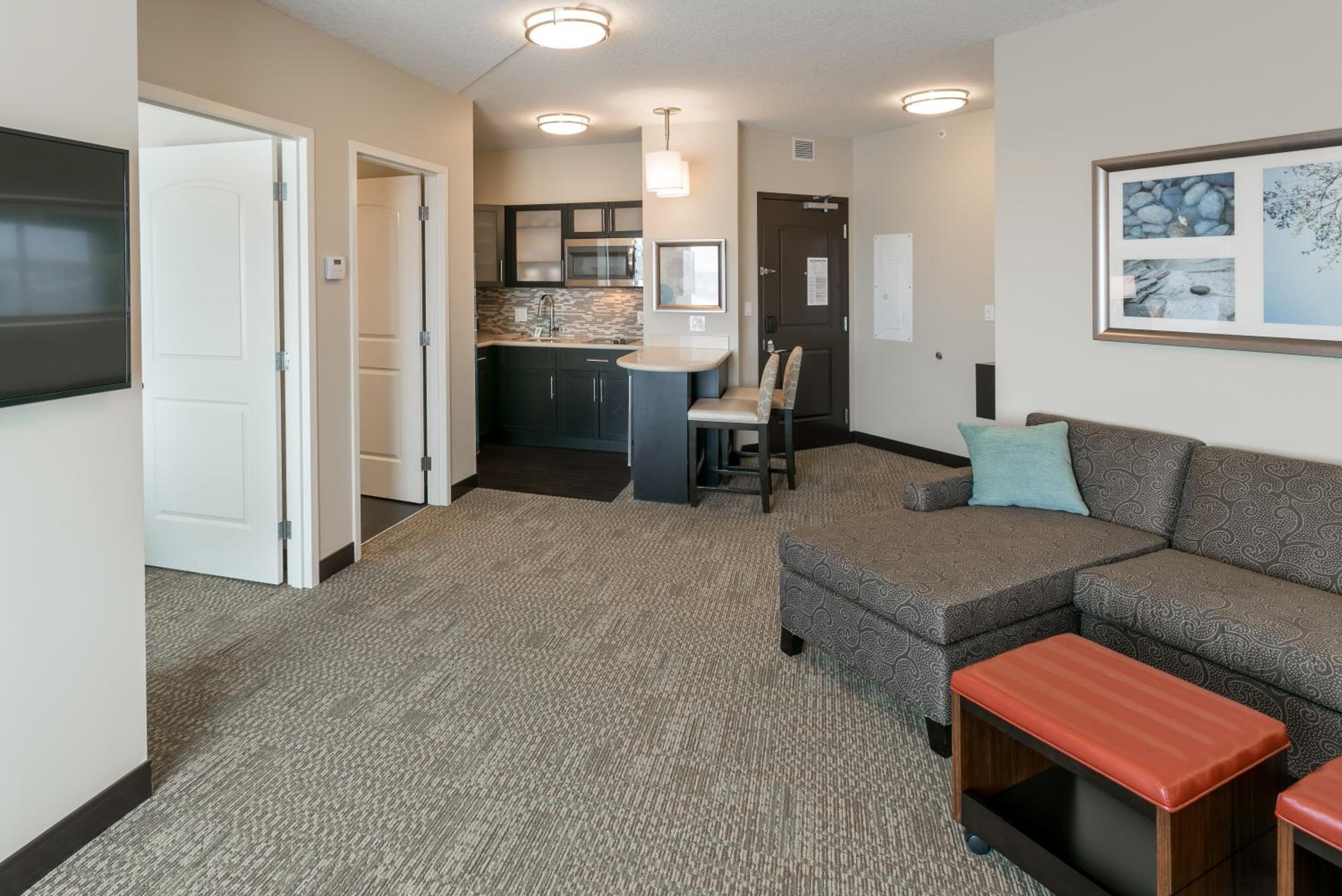 Staybridge Suites - Saskatoon - University by IHG, Saskatoon, photo 2