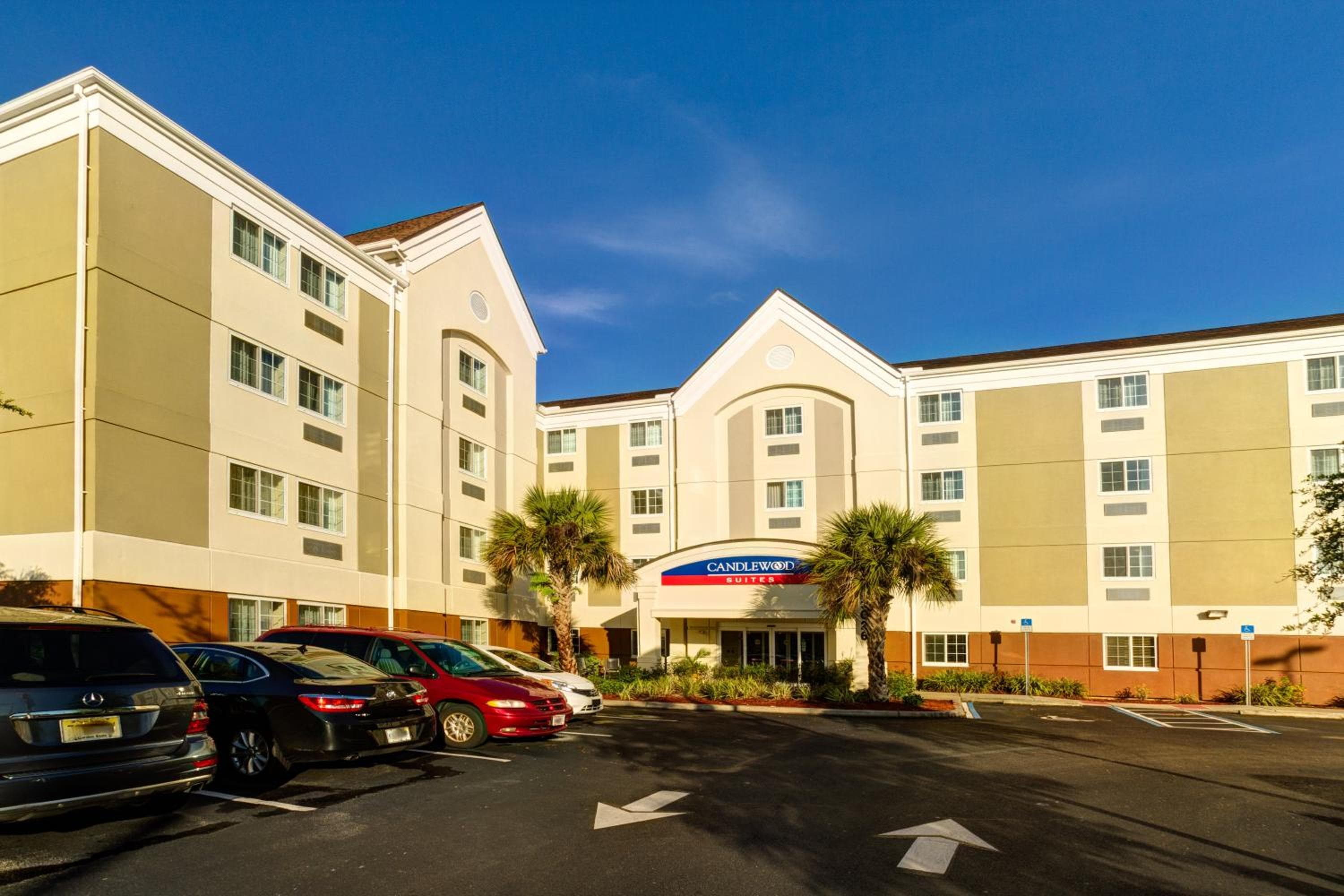 Candlewood Suites Fort Myers Interstate 75 by IHG, Fort Myers