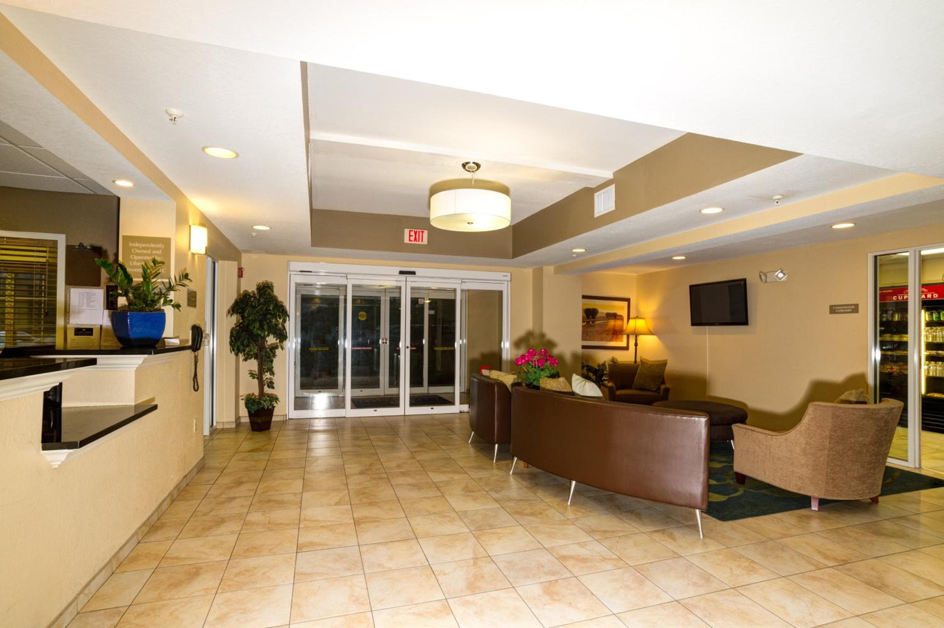 Candlewood Suites Fort Myers Interstate 75 by IHG, Fort Myers, photo 2