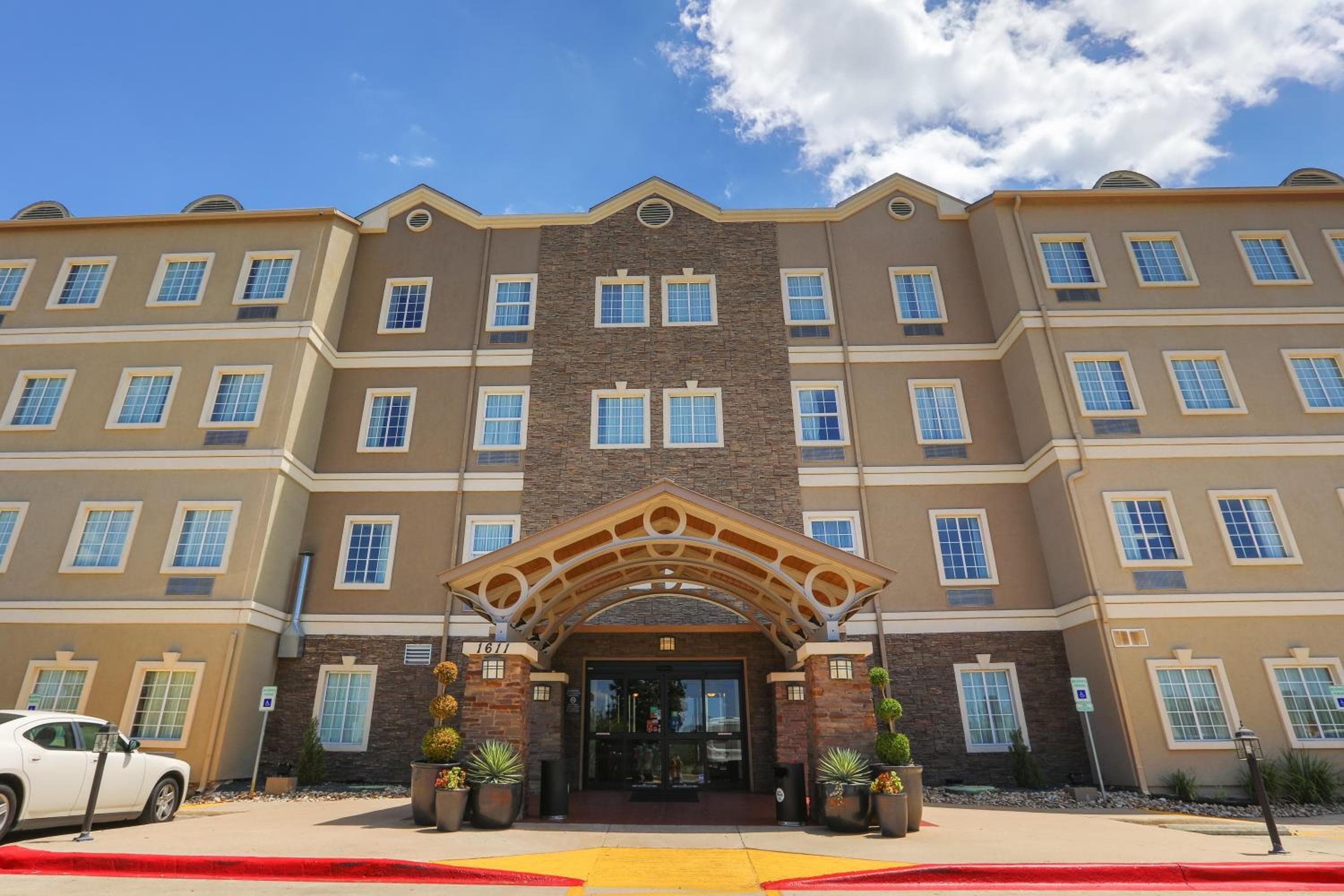 Staybridge Suites Austin Airport by IHG, Austin