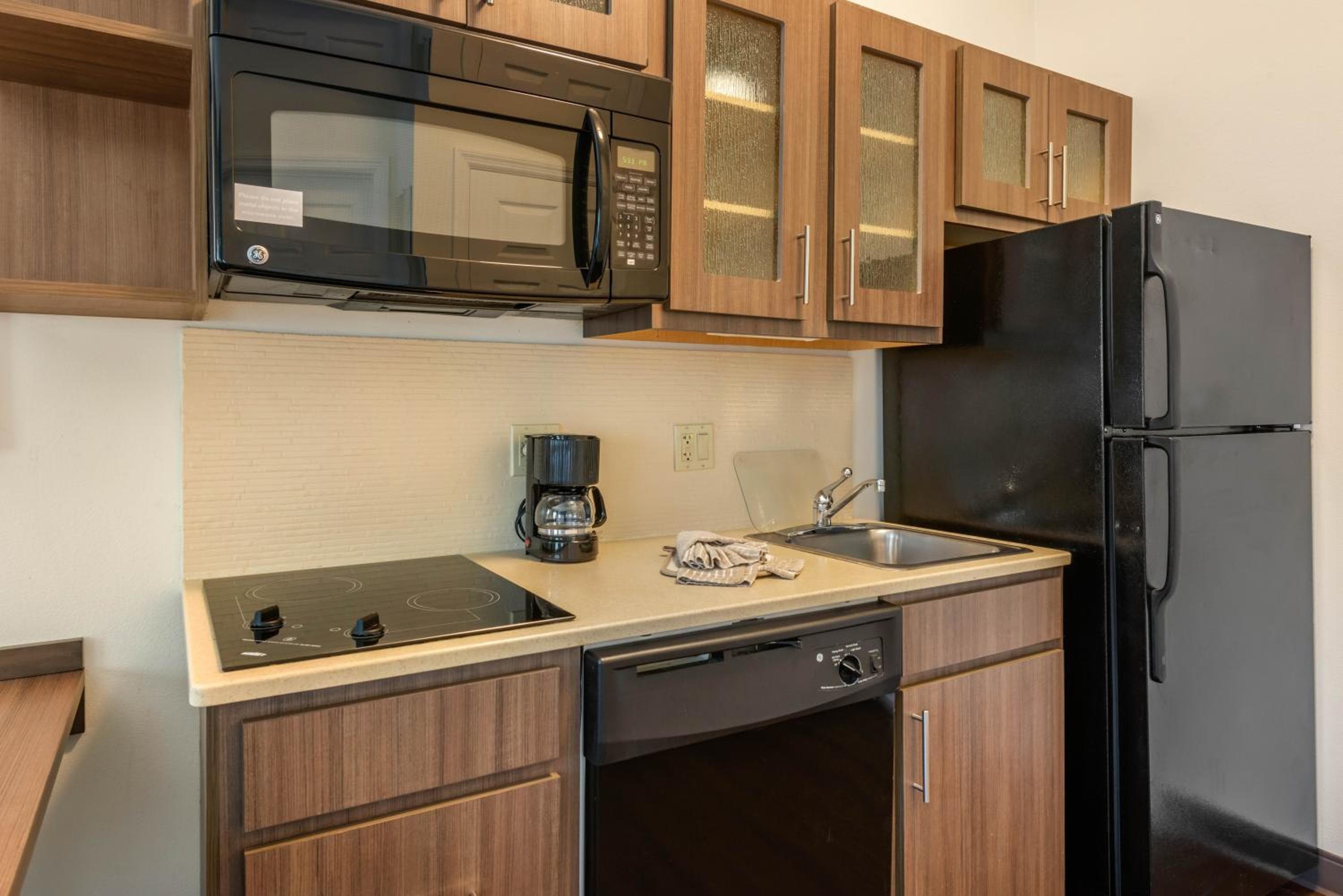 Candlewood Suites Fort Myers/Sanibel Gateway by IHG, Fort Myers, photo 3