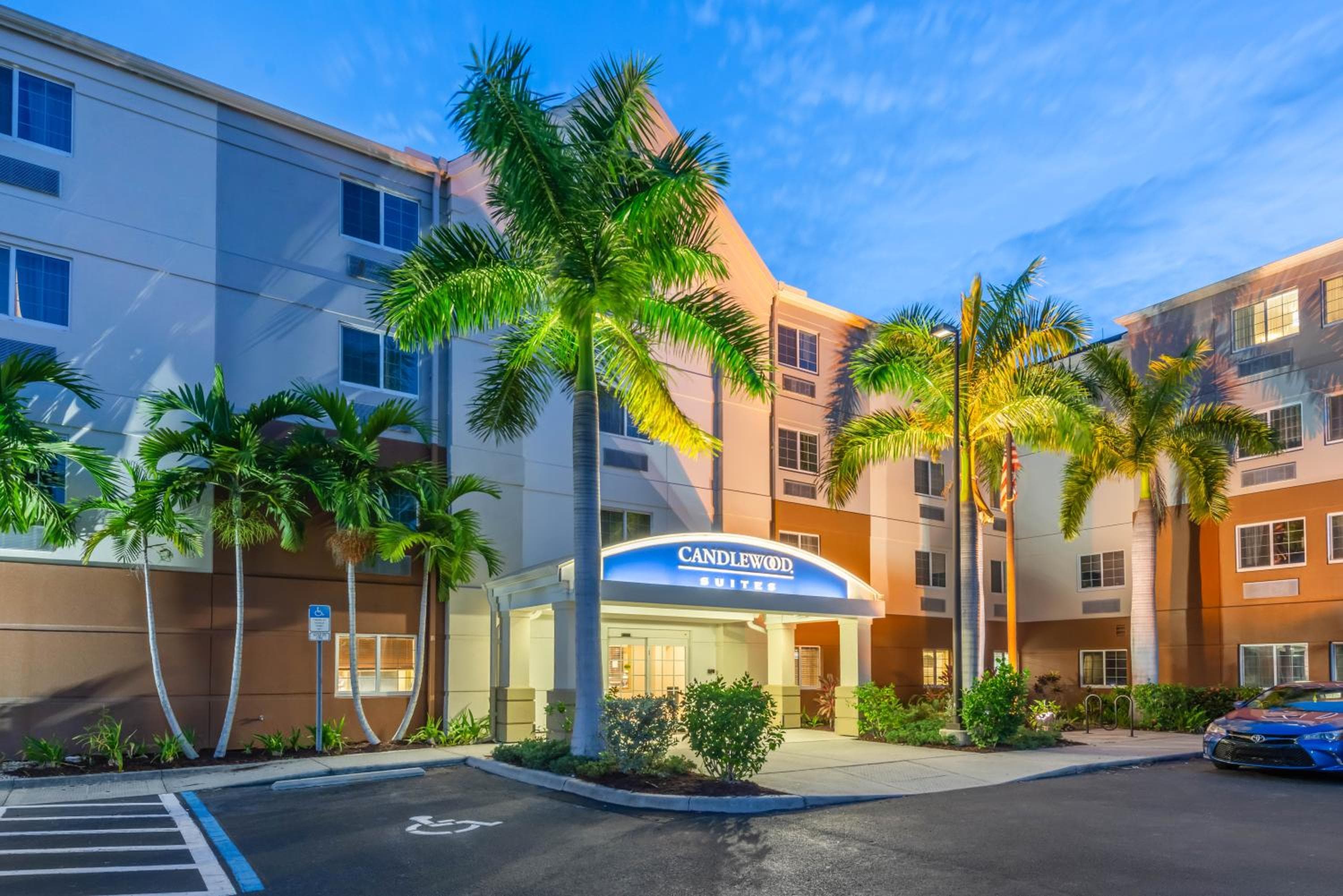 Candlewood Suites Fort Myers/Sanibel Gateway by IHG, Fort Myers, photo 4