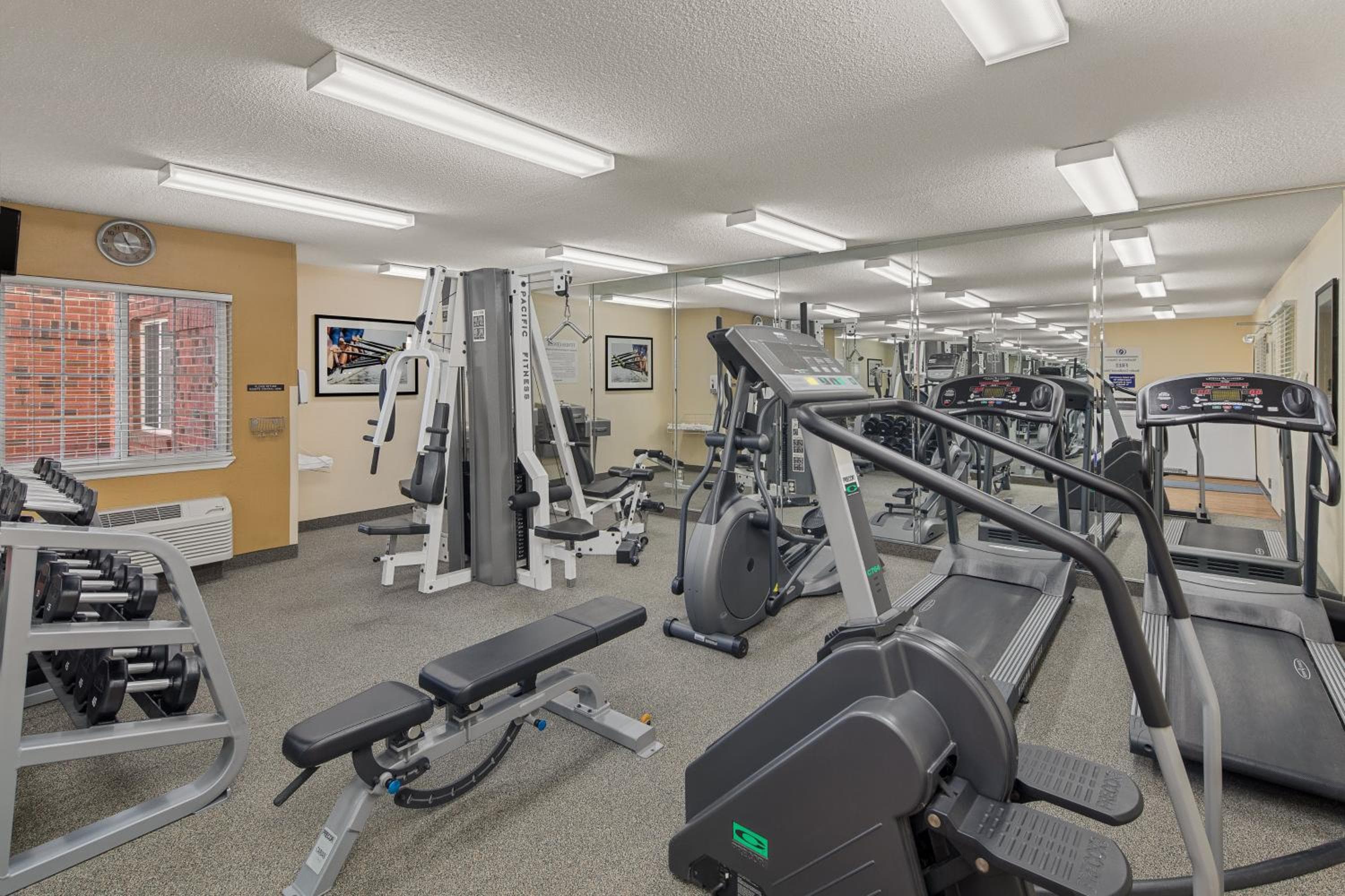 Candlewood Suites Raleigh Crabtree by IHG, Raleigh, photo 6
