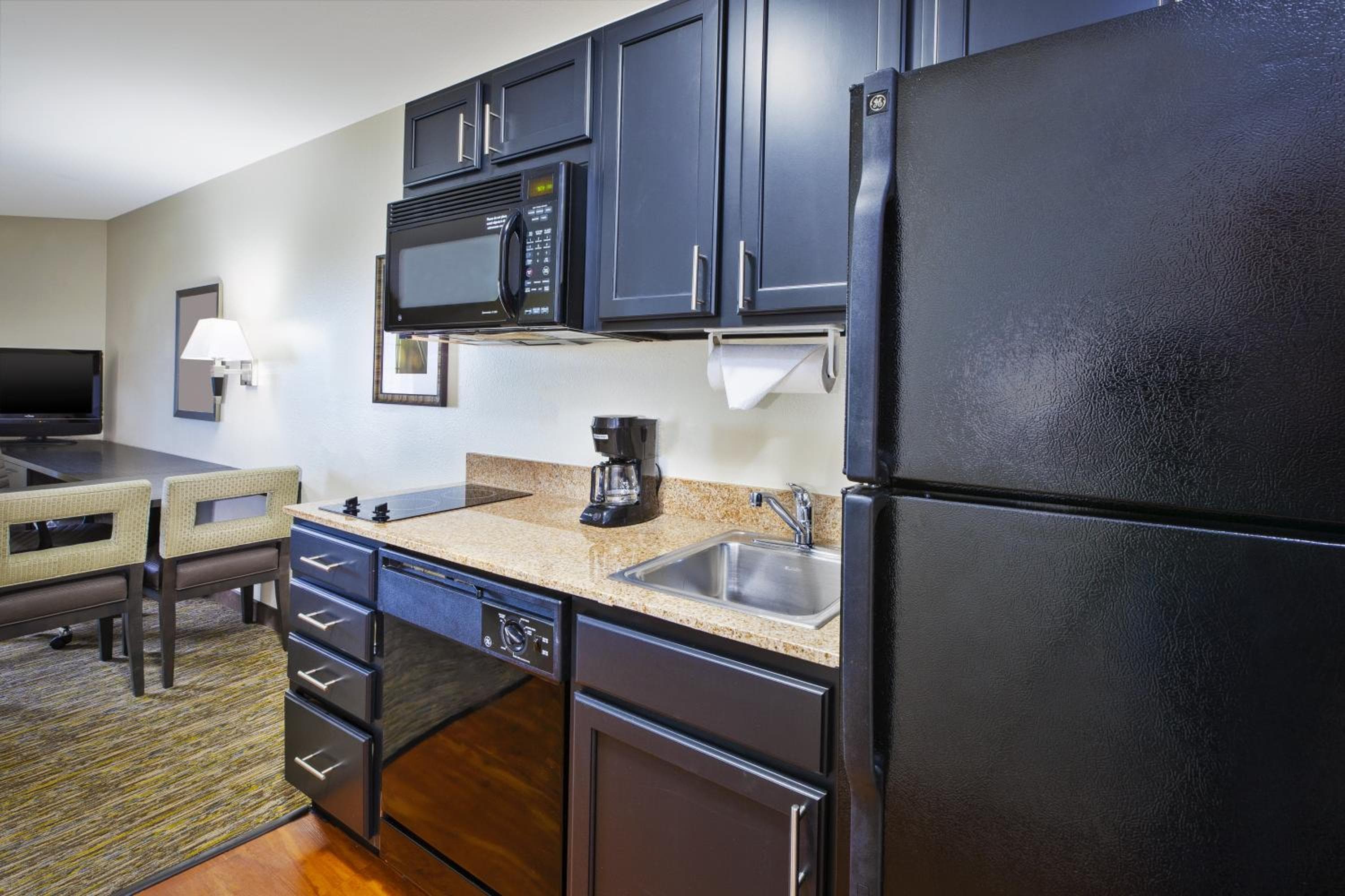 Candlewood Suites Indianapolis Airport by IHG, Indianapolis, photo 2