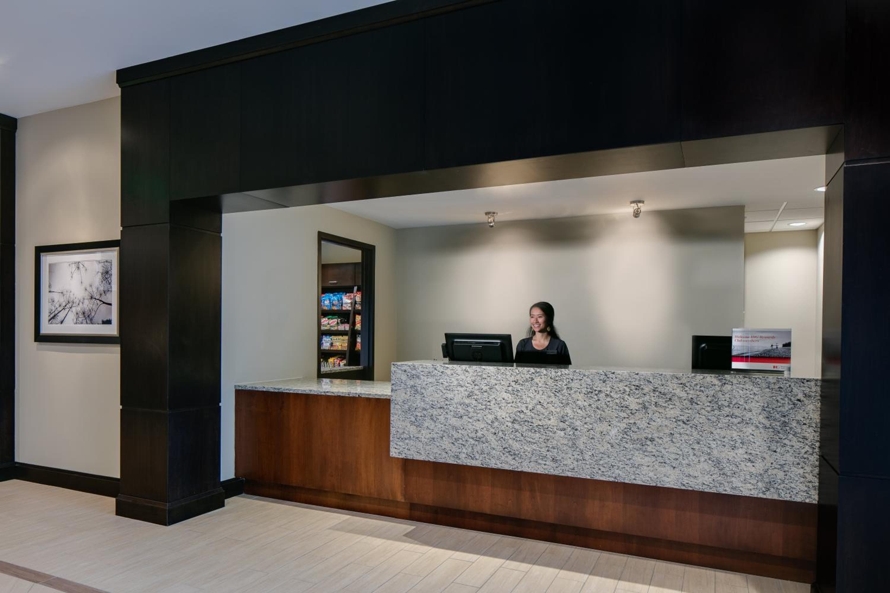 Staybridge Suites Des Moines Downtown by IHG, Des Moines, photo 2