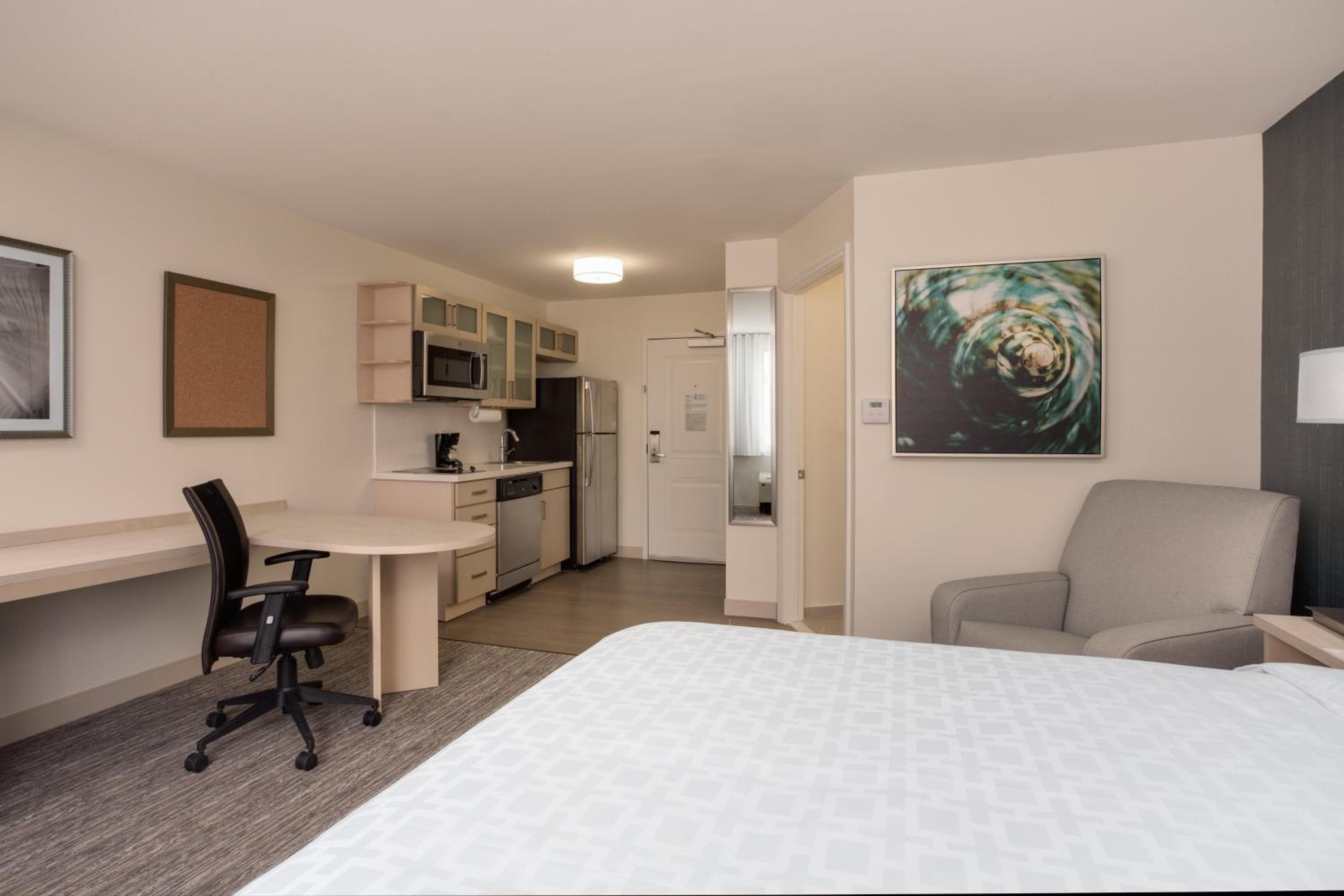 Candlewood Suites Miami Intl Airport - 36th St by IHG, Miami, photo 2