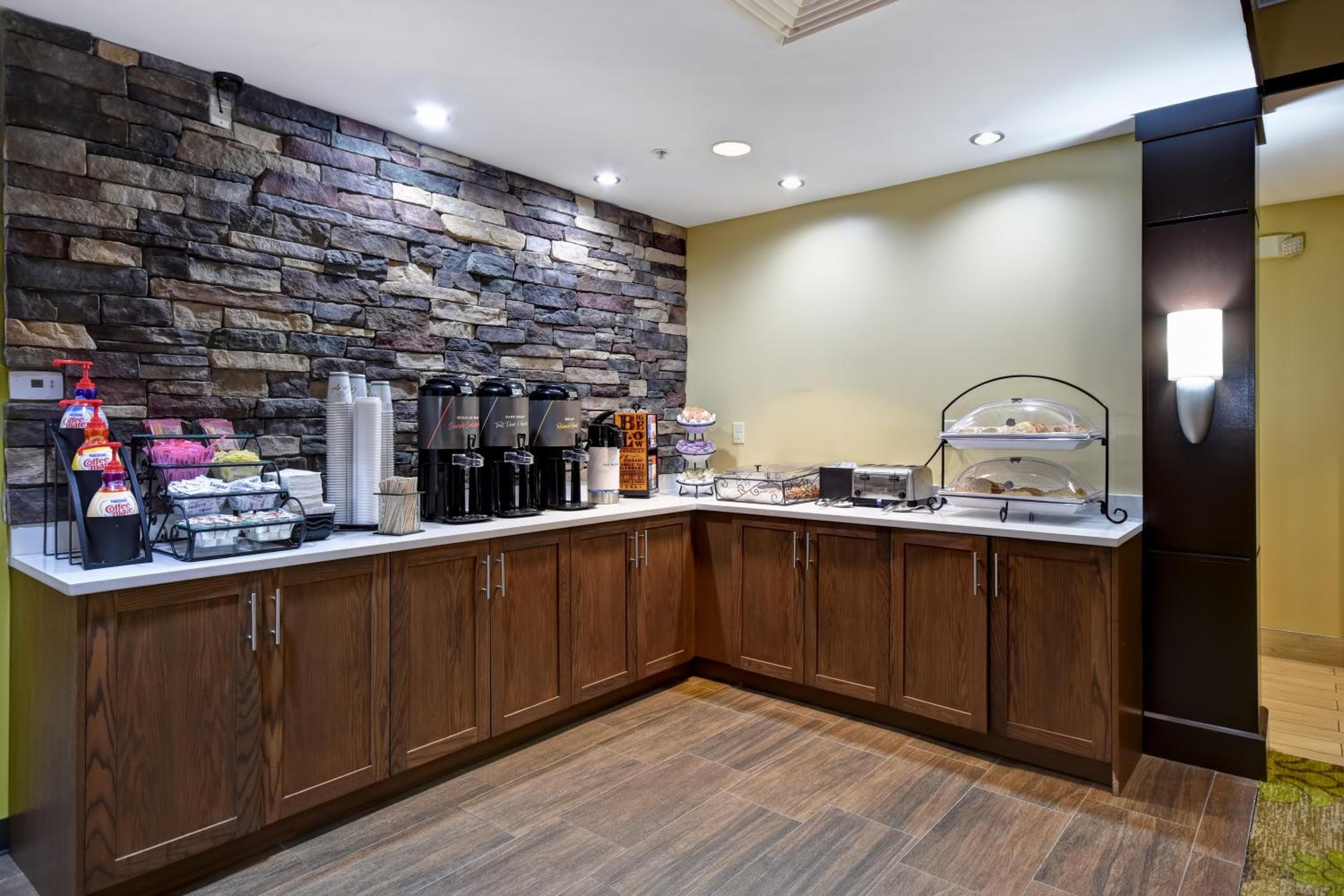 Staybridge Suites Grand Rapids-Kentwood by IHG, Grand Rapids, photo 2