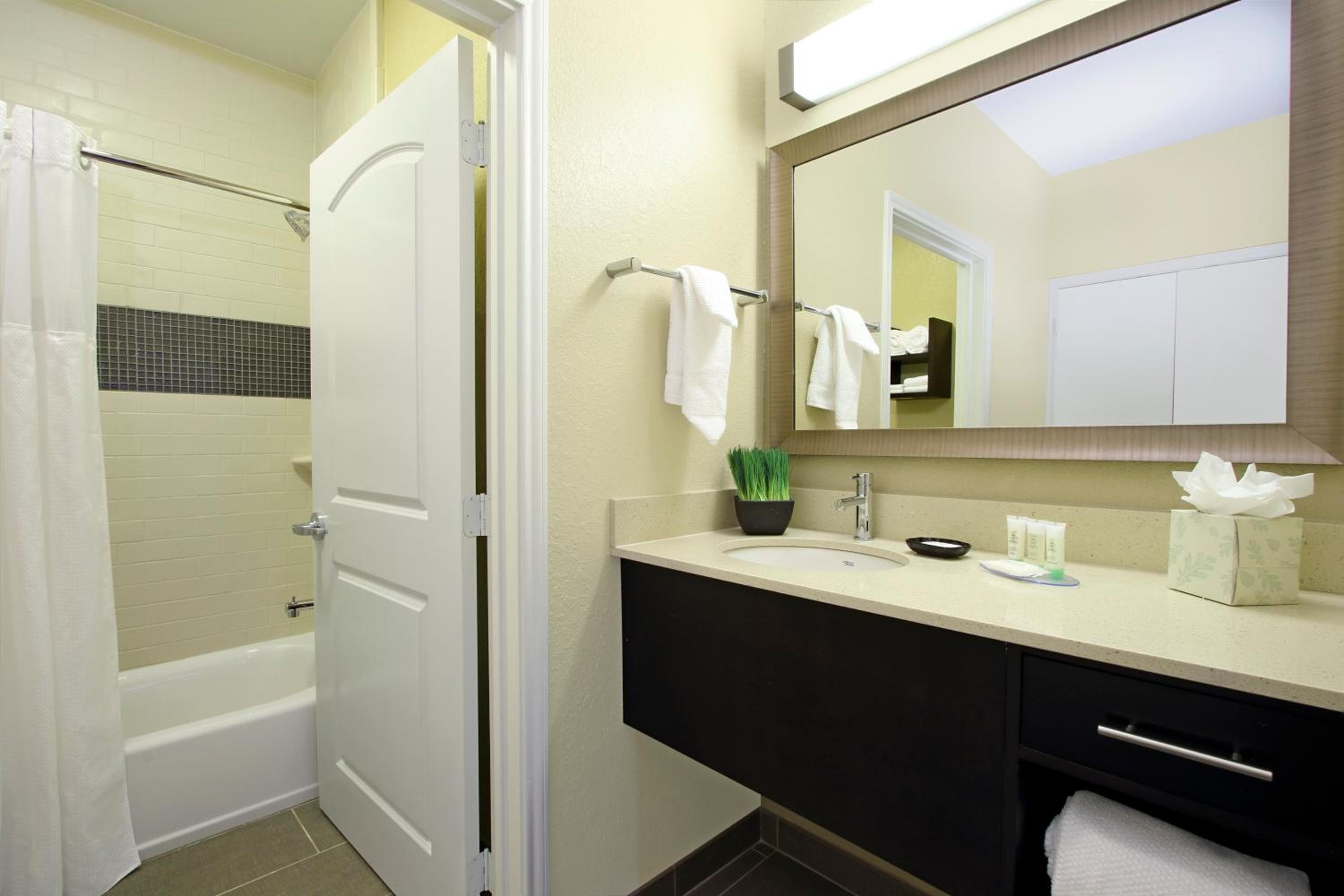 Staybridge Suites - Odessa - Interstate HWY 20 by IHG, Odessa, photo 2