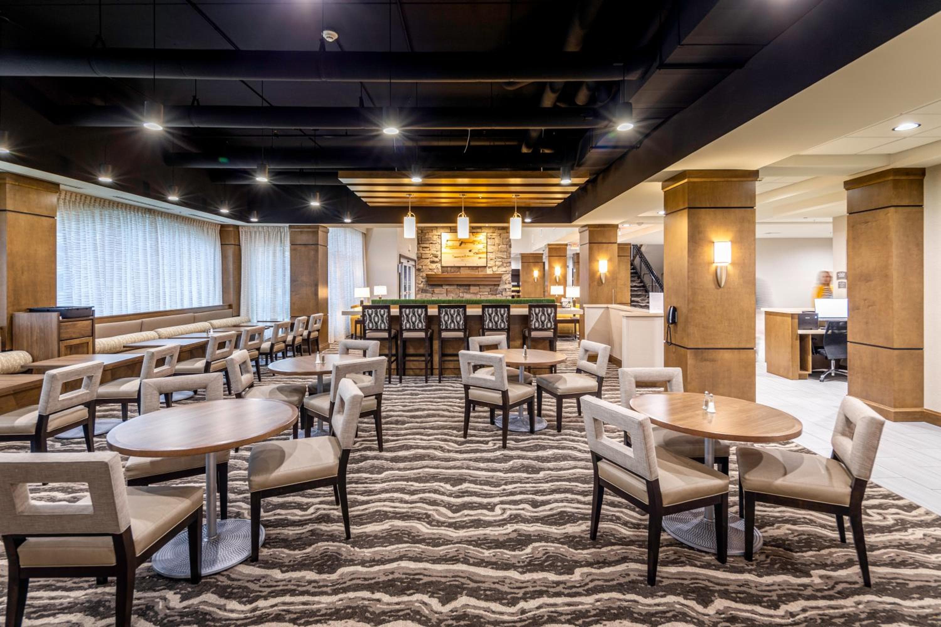 Staybridge Suites Montgomery - Downtown by IHG, Montgomery, photo 2