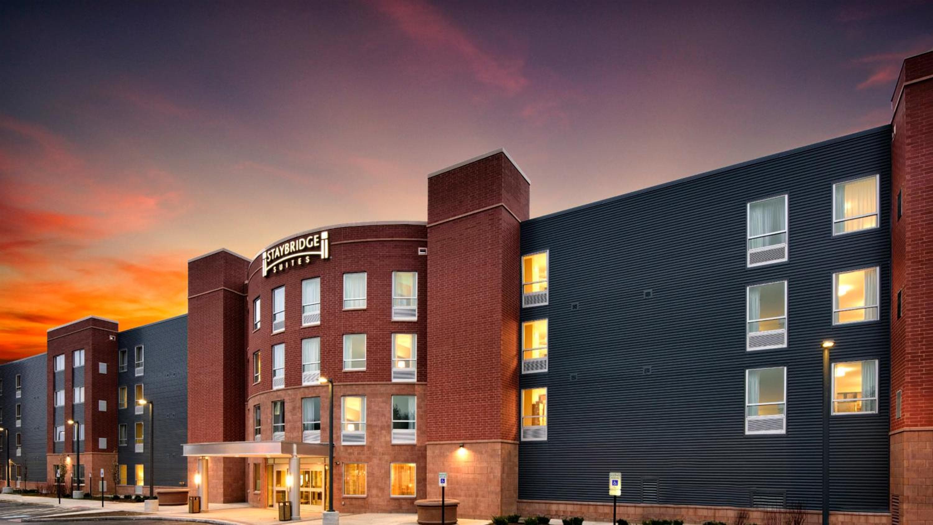 Staybridge Suites Marquette by IHG, Marquette