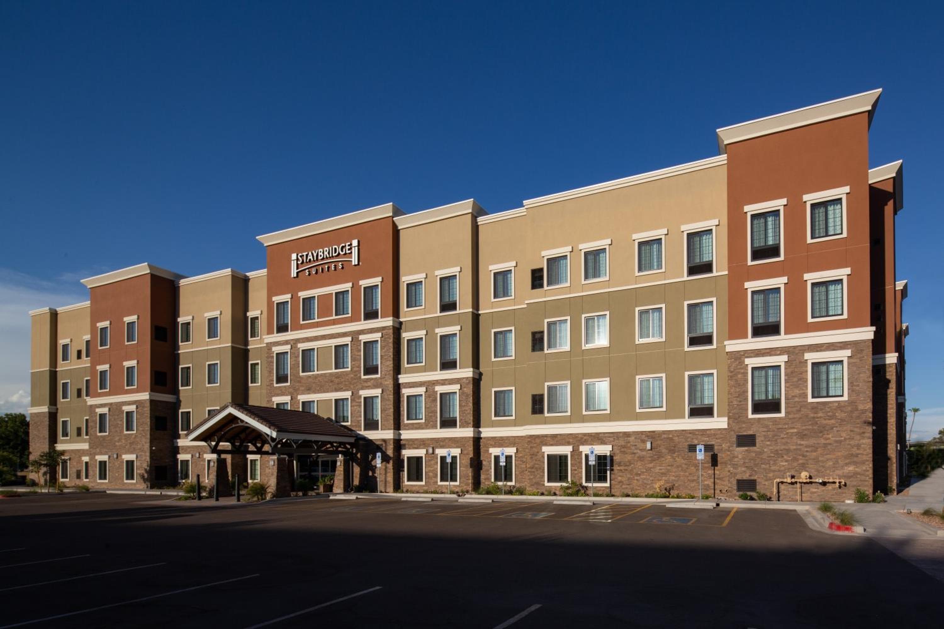 Staybridge Suites - Phoenix – Biltmore Area by IHG, Phoenix